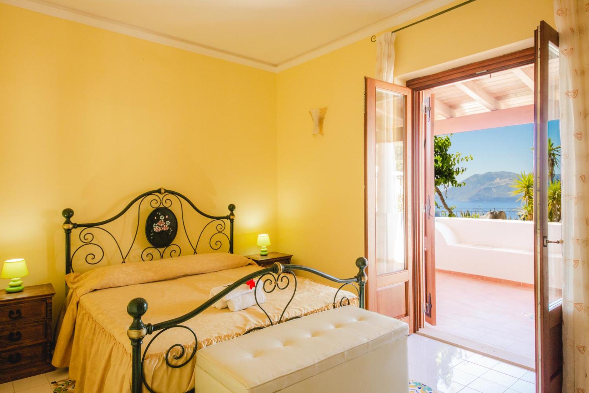 Double Room with Sea View photo 3