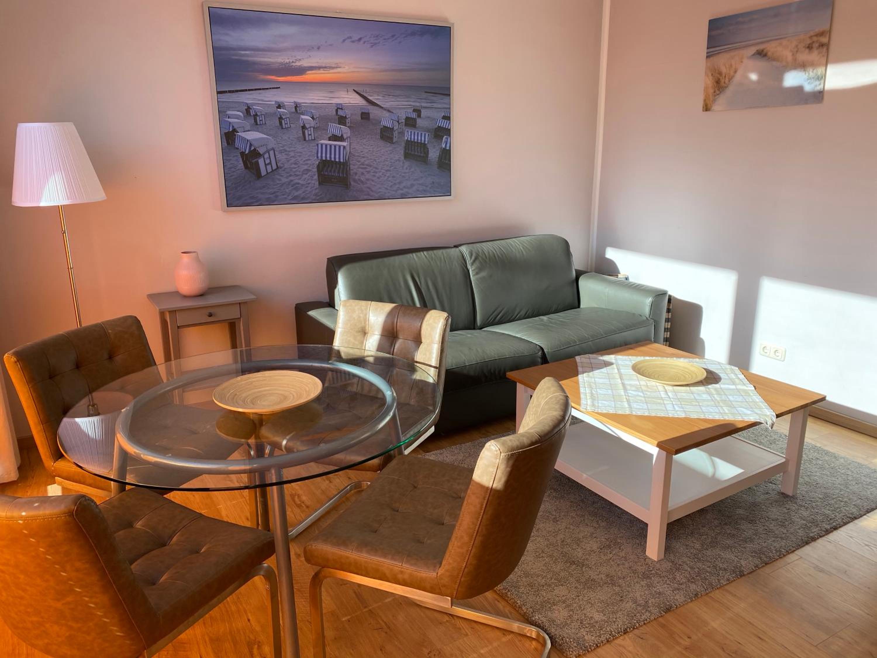 Two-Bedroom Apartment with Balcony photo 2