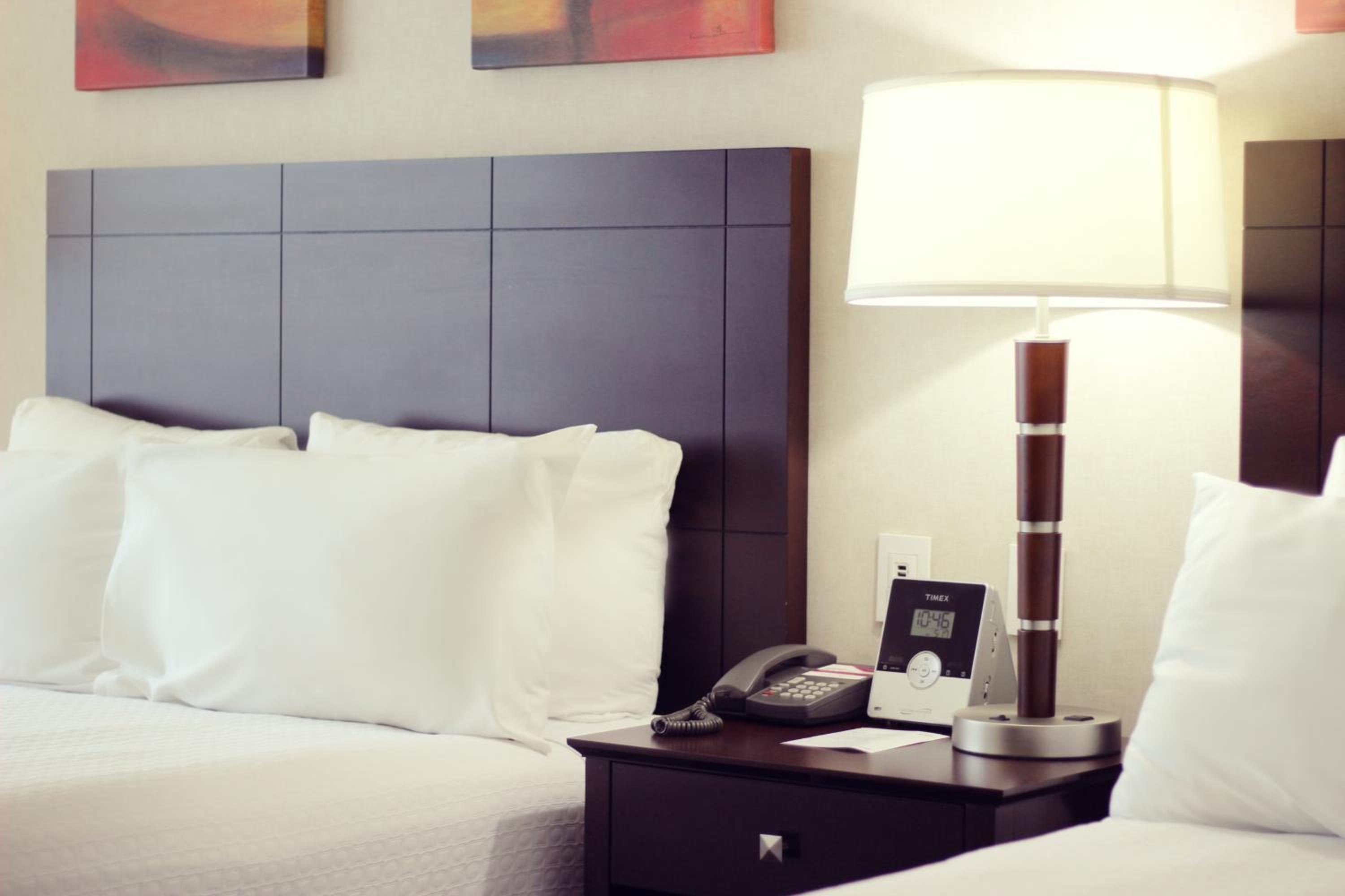 Standard King Room - Photo 3