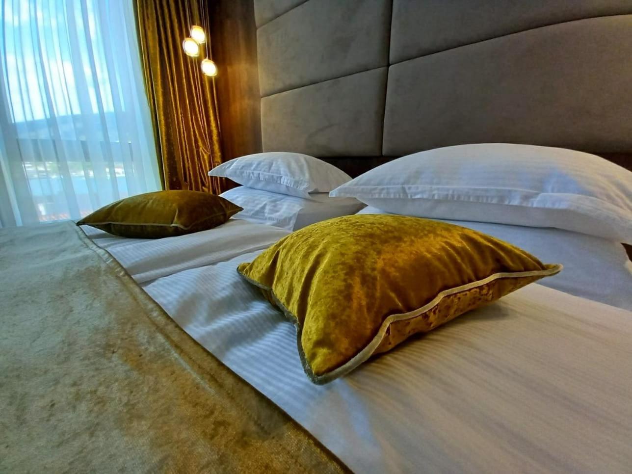 Deluxe Double Room with Sea View - Photo 14