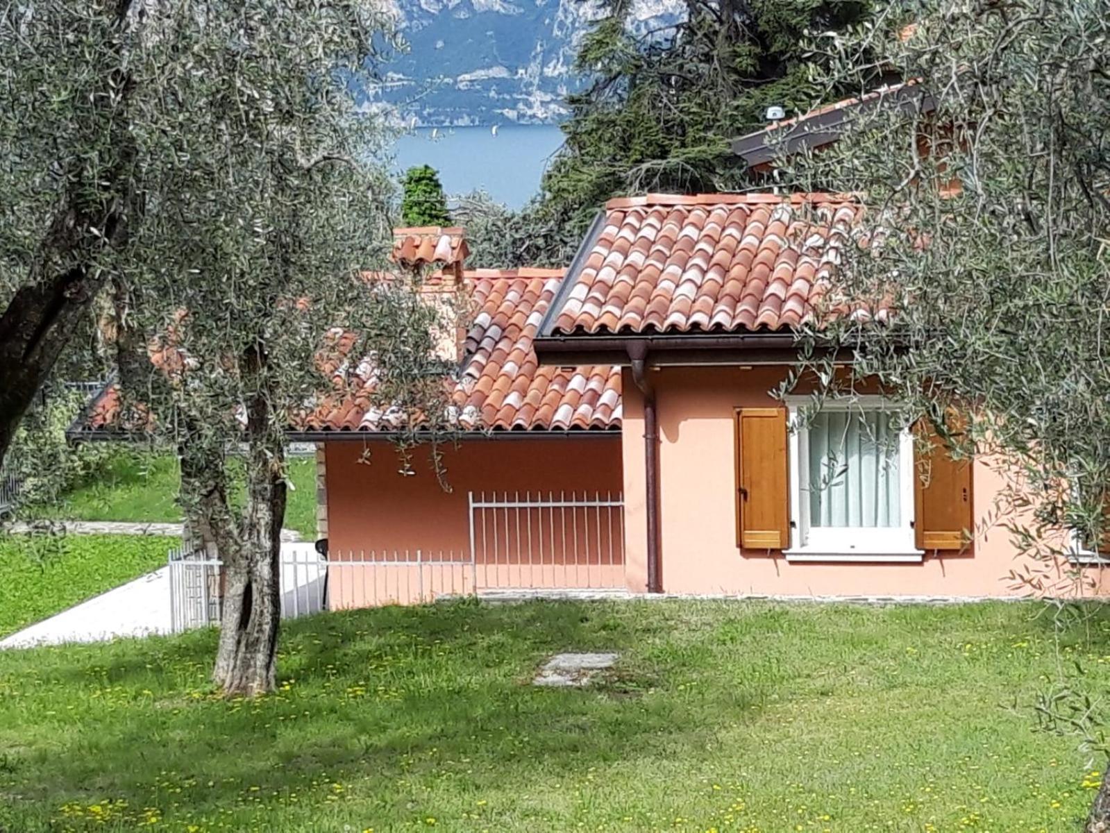 Villa photo 2