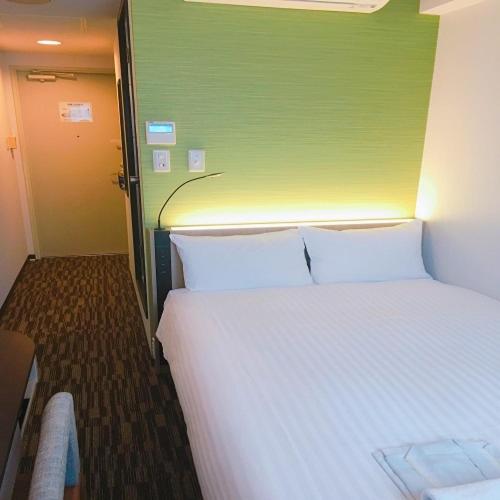 Small Double Room - Non-Smoking Only photo 2
