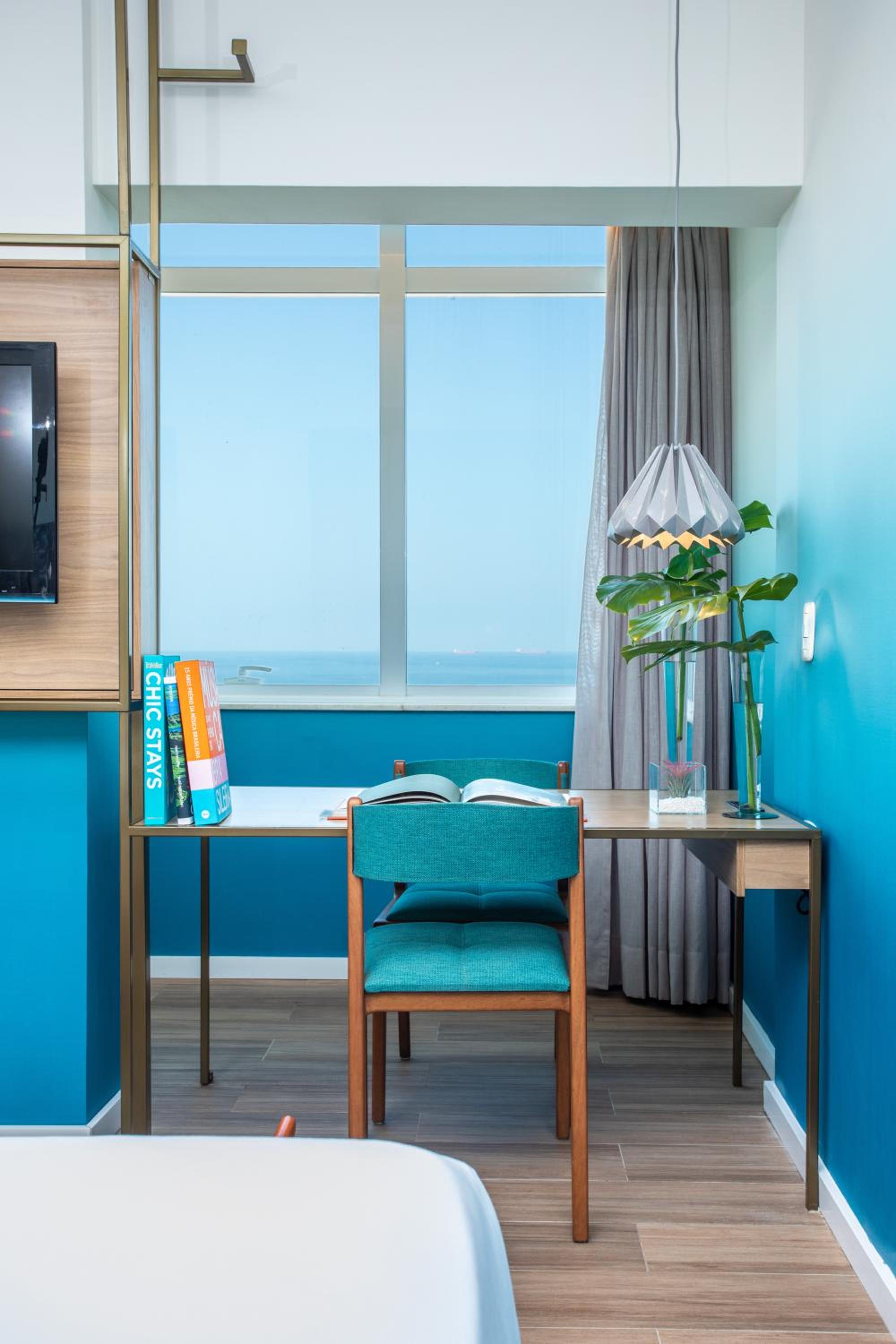 Deluxe Double Room with Sea View thumbnail 5