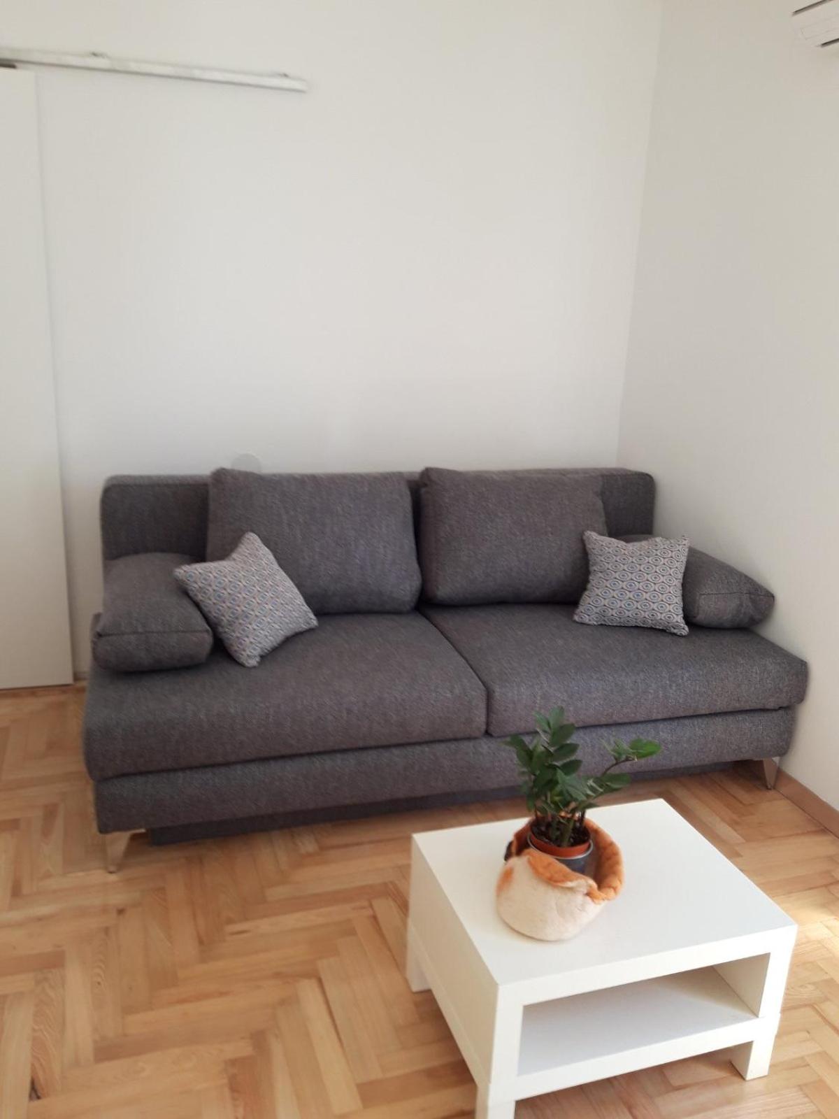 Apartment - Ground Floor - Photo 1
