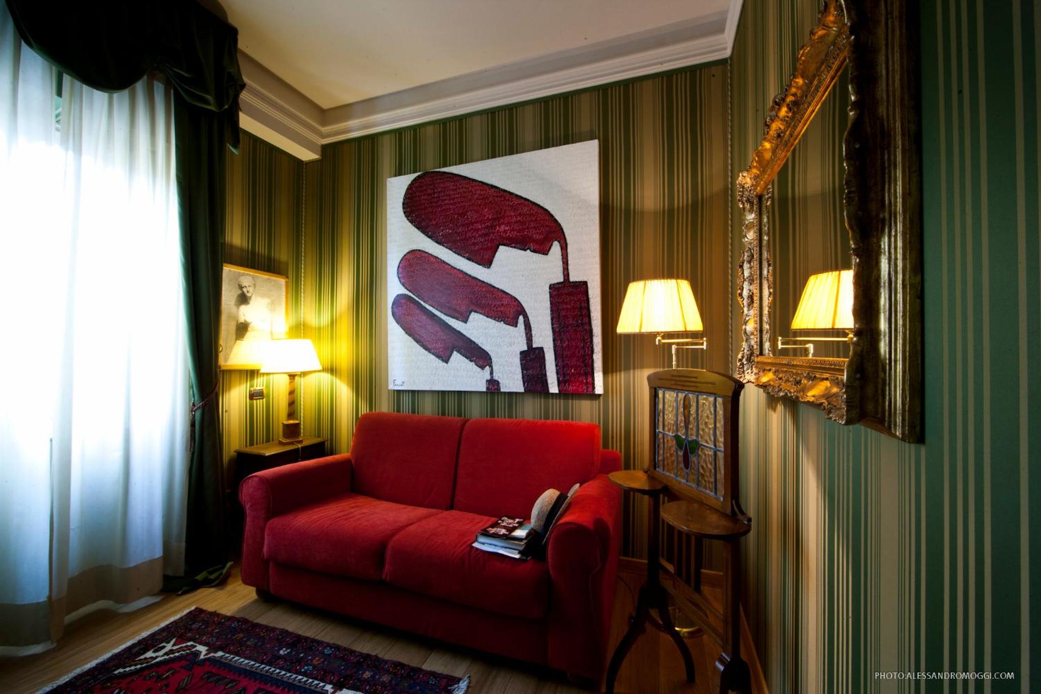 Suite - Photo 5