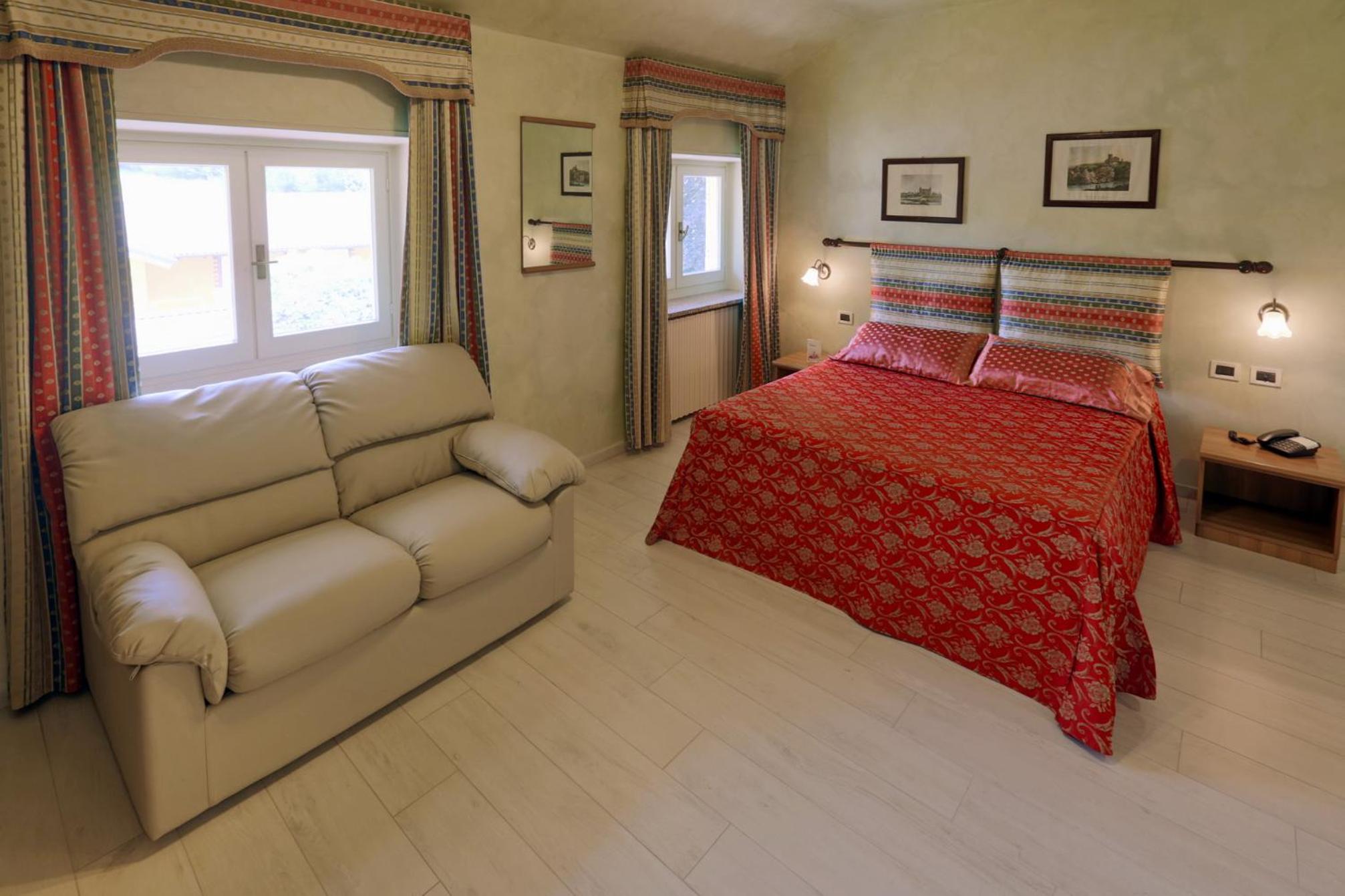 Studio with Sofa Bed