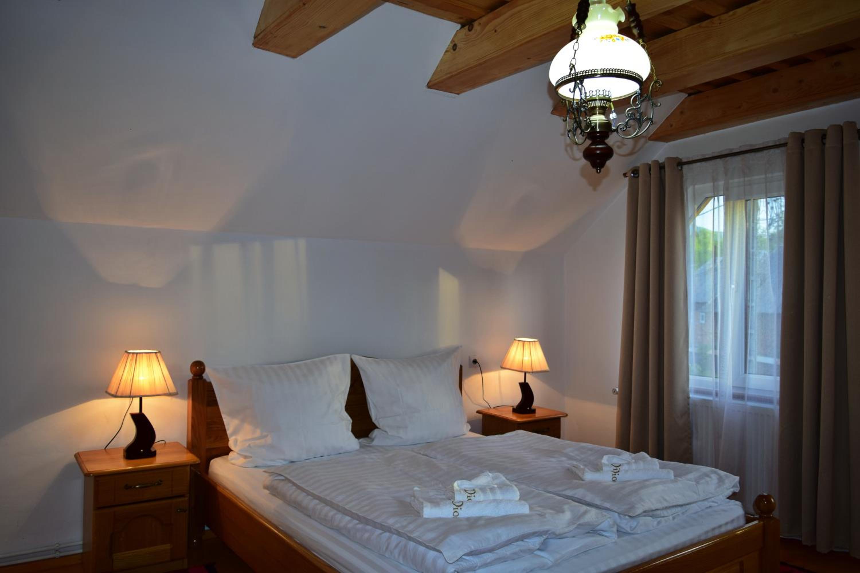 Double Room with Private Bathroom - Photo 5