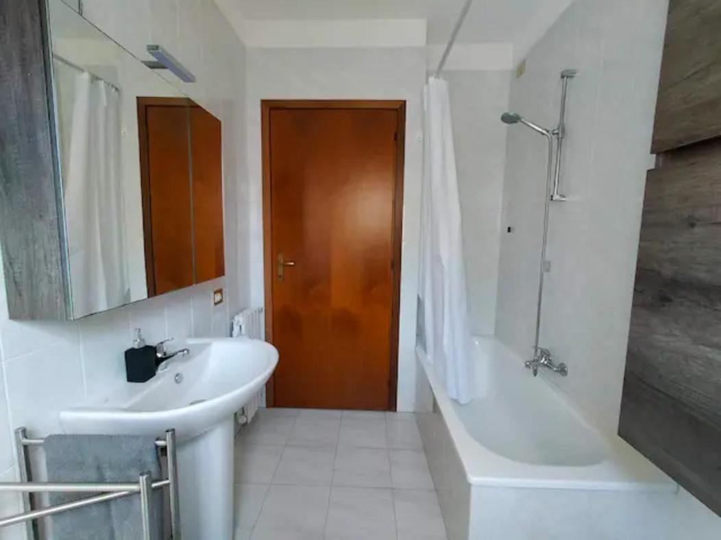 Three-Bedroom Superior Apartment photo 2