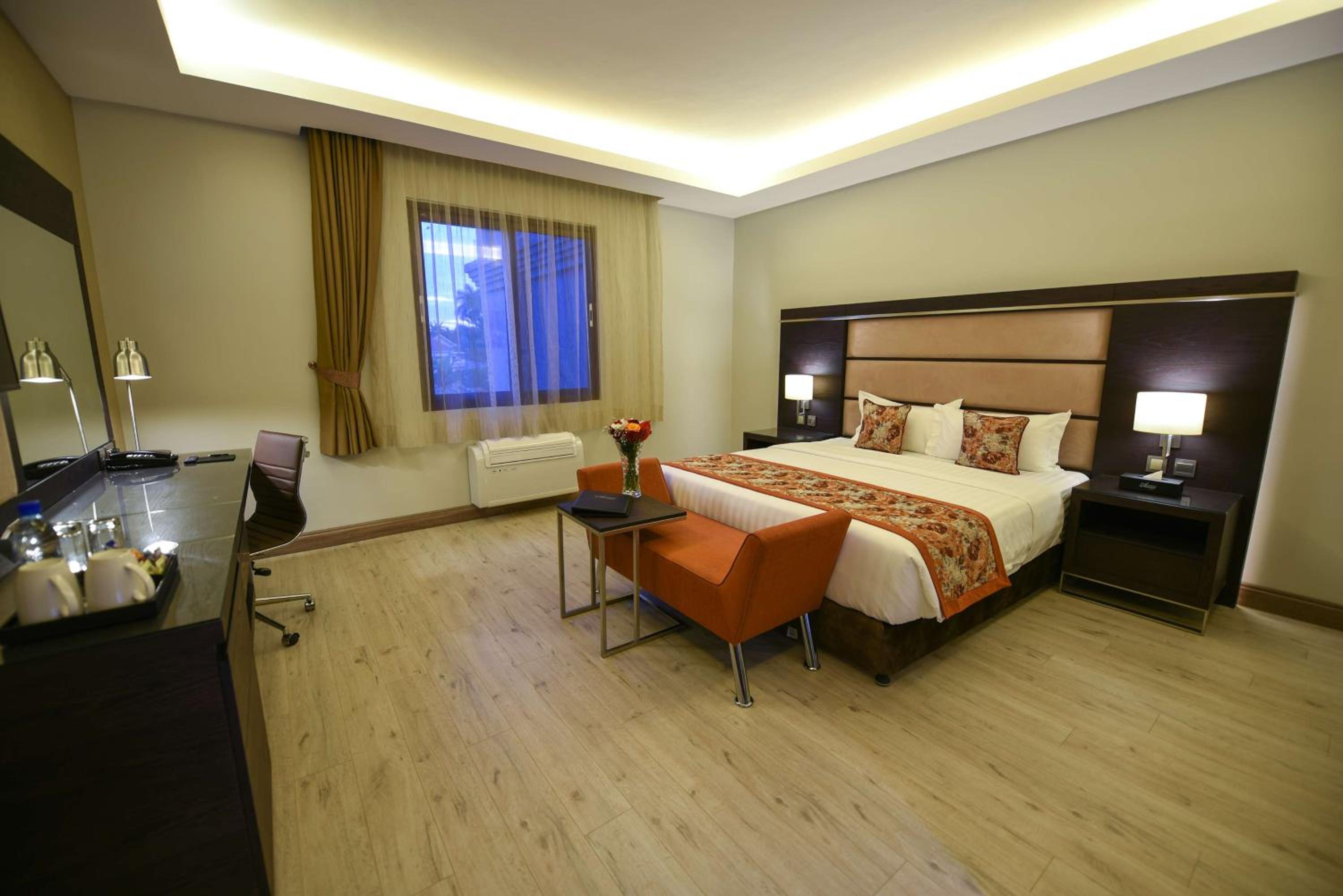Standard Queen Room