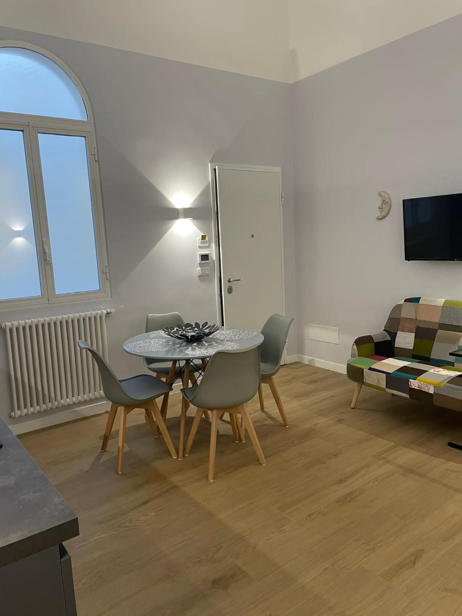 Two-Bedroom Apartment - Photo 8