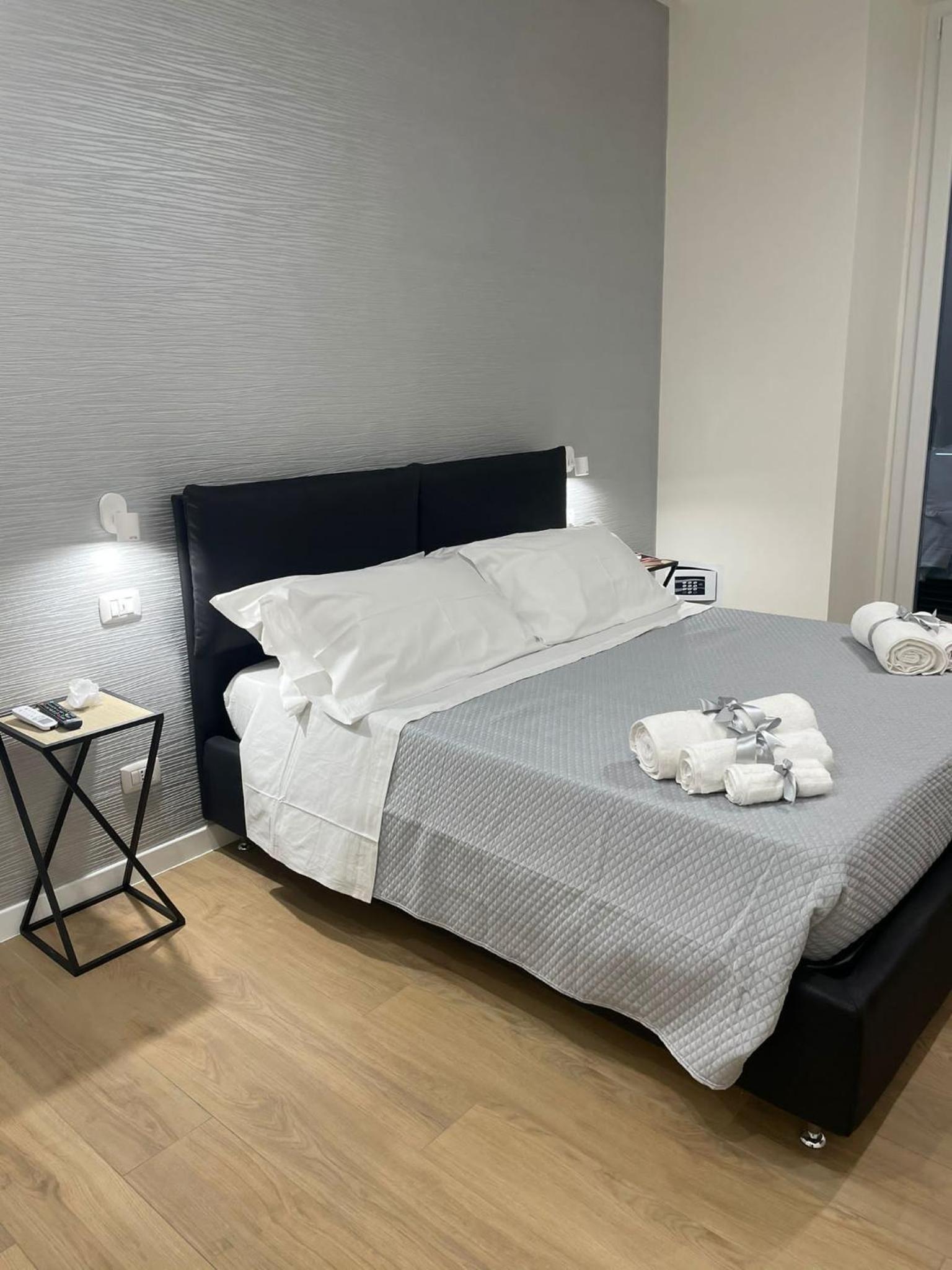 Two-Bedroom Apartment - Photo 12