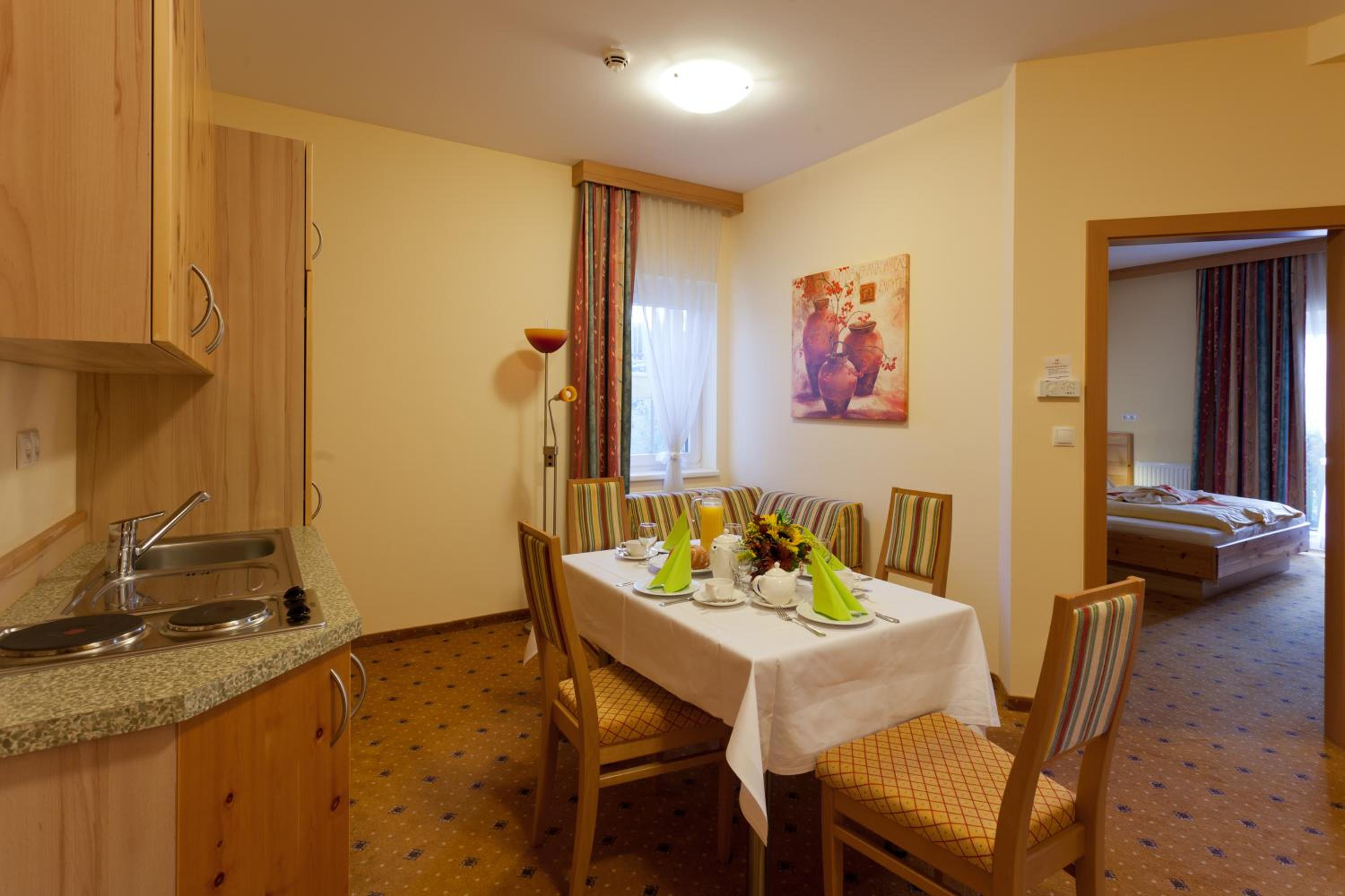 Two-Bedroom Apartment with Balcony photo 3