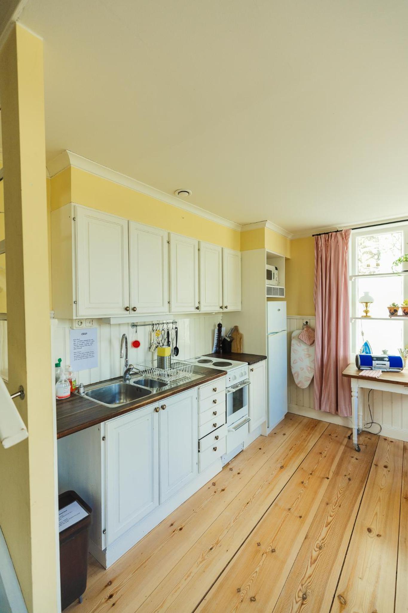 Quadruple Room with Shared Bathroom photo 2