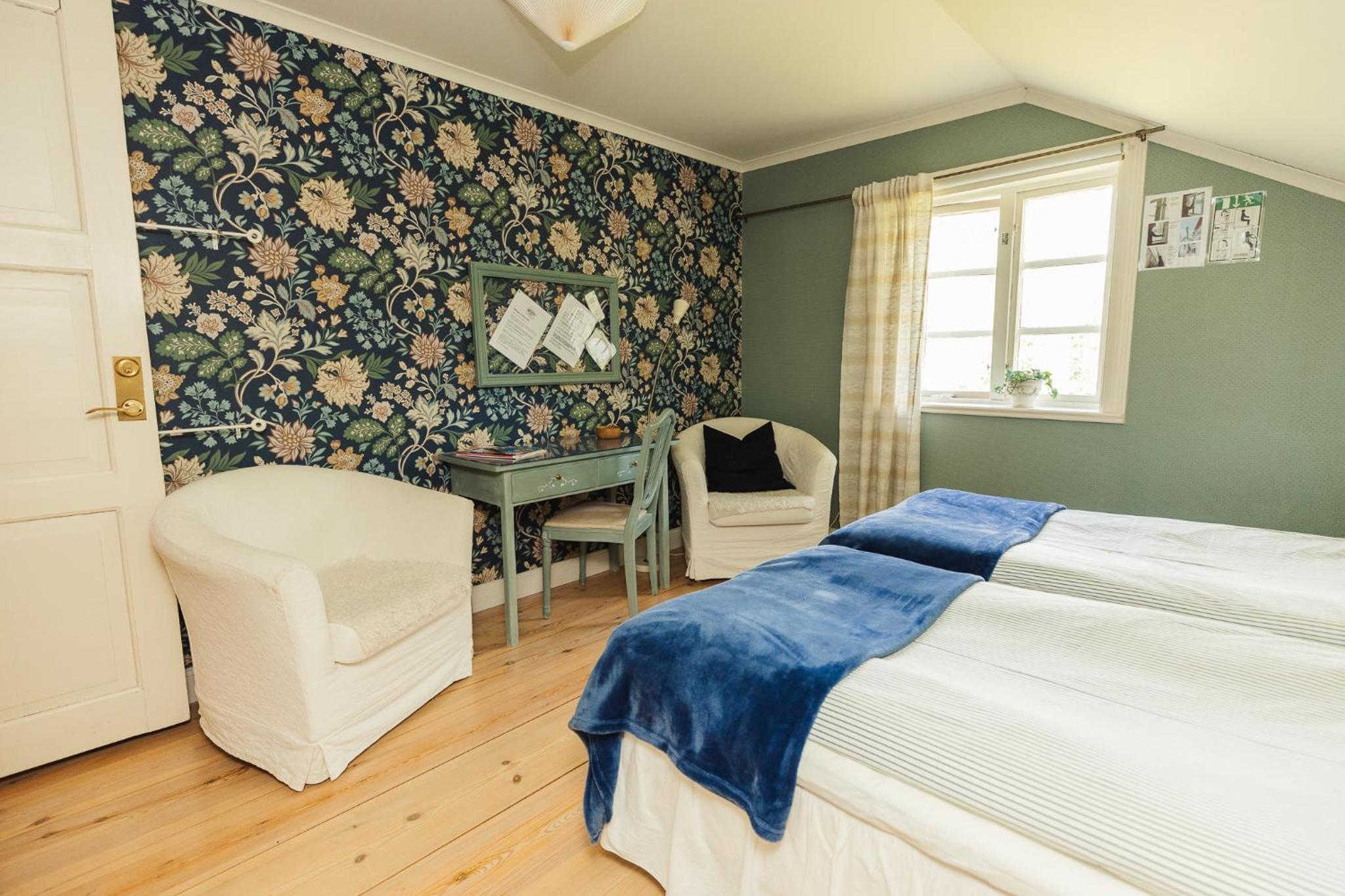 Double Room - Photo 12