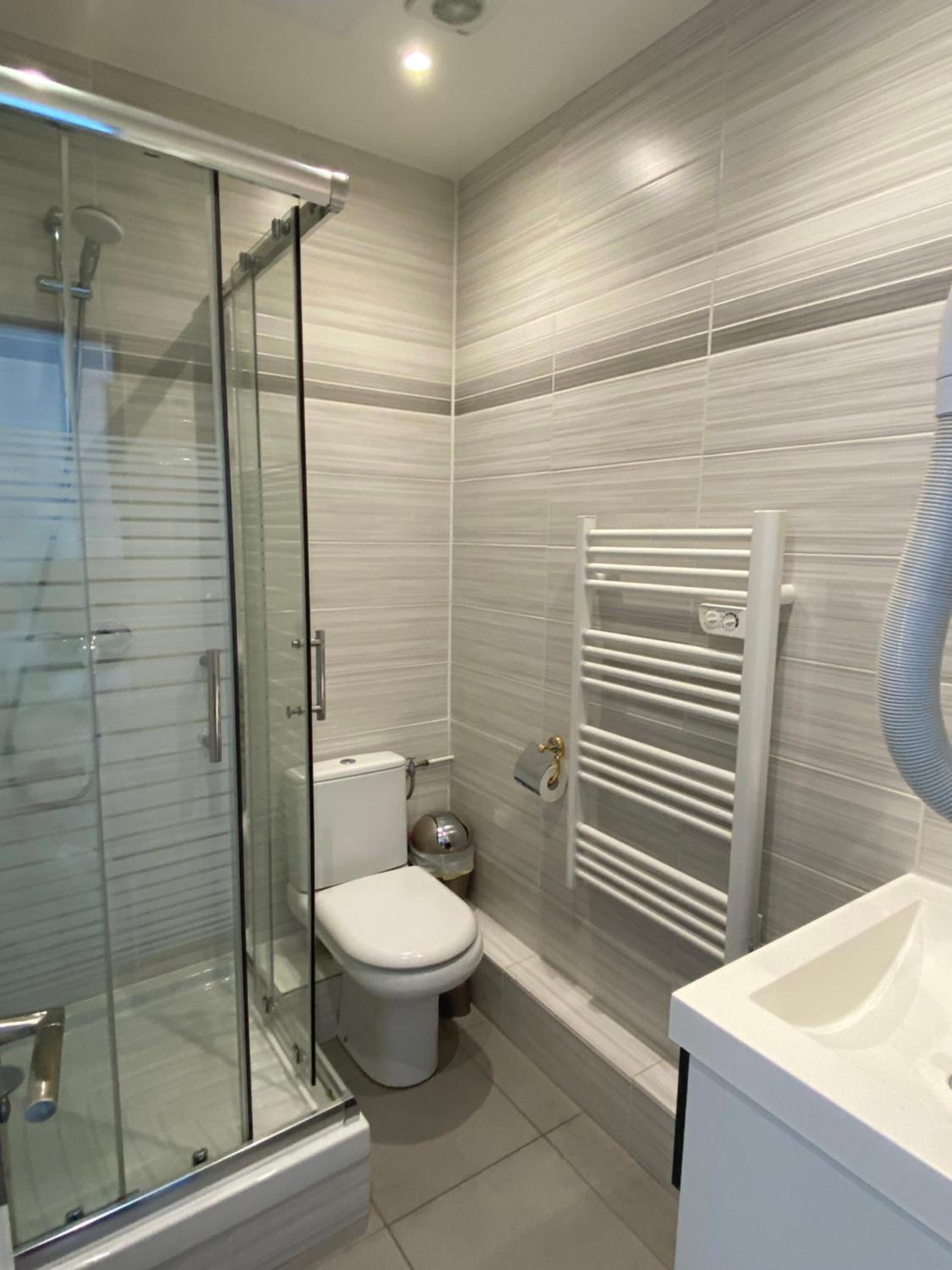 Triple Room - Photo 12