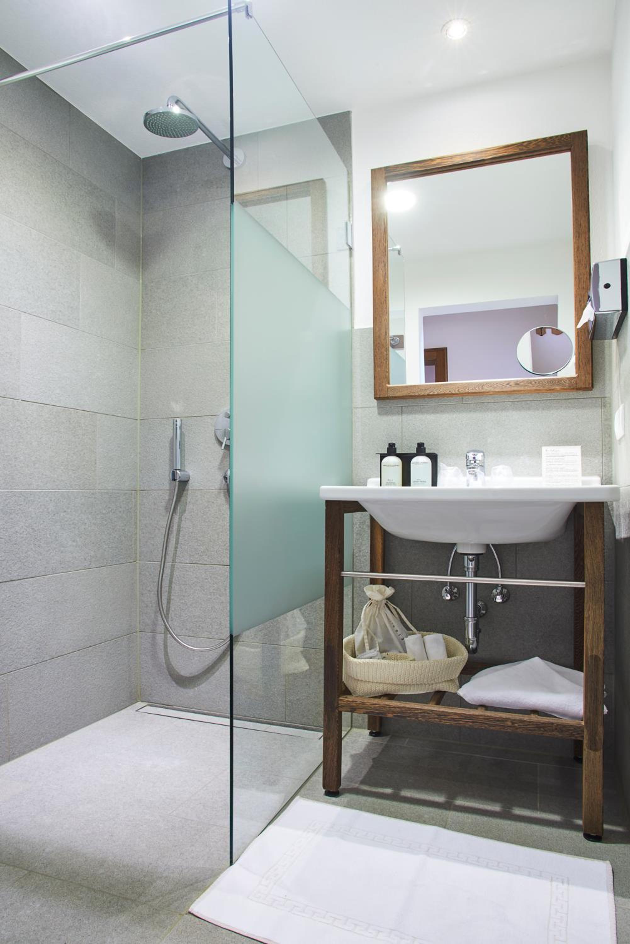 Quadruple Room - Photo 2