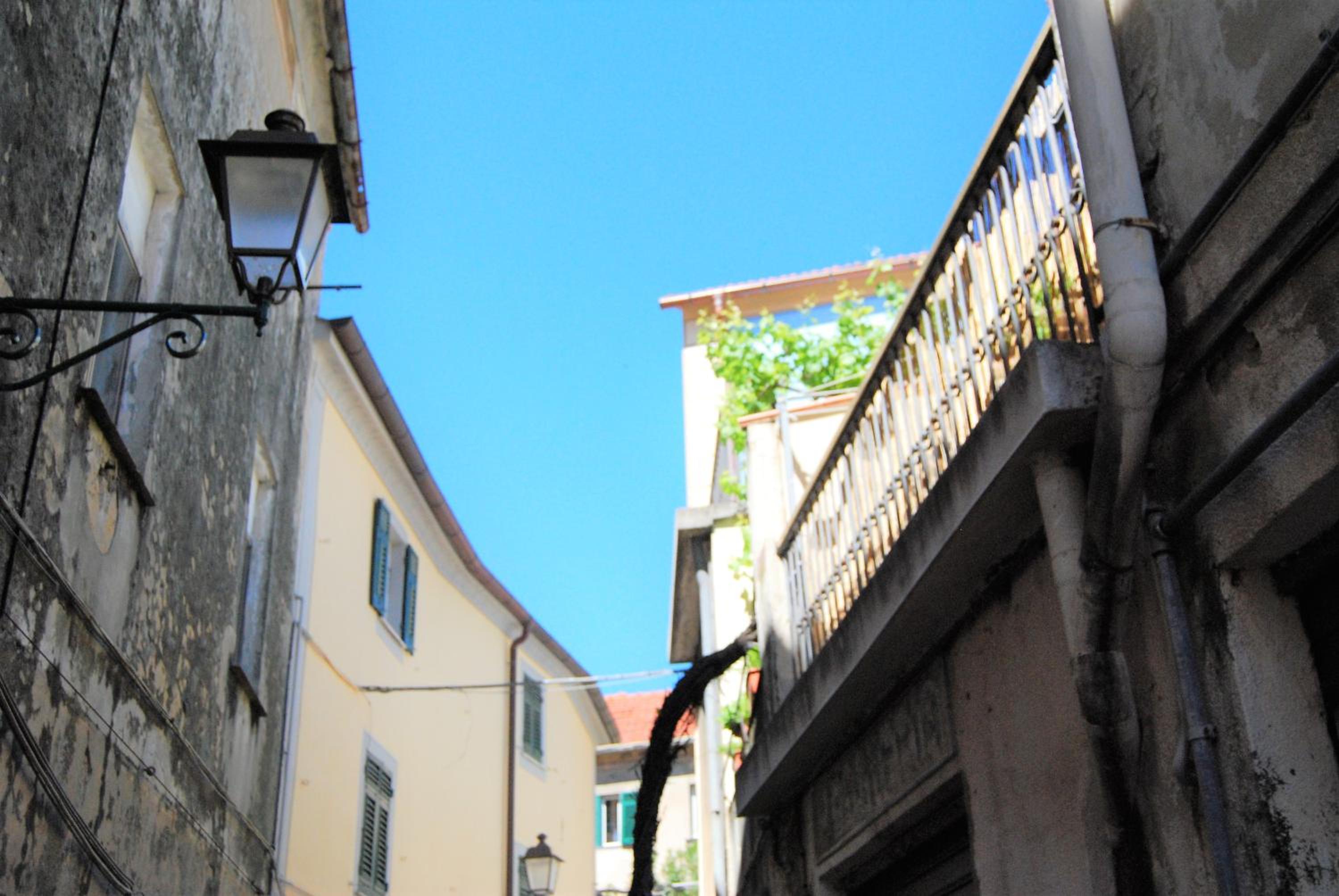 Three-Bedroom Apartment photo 3