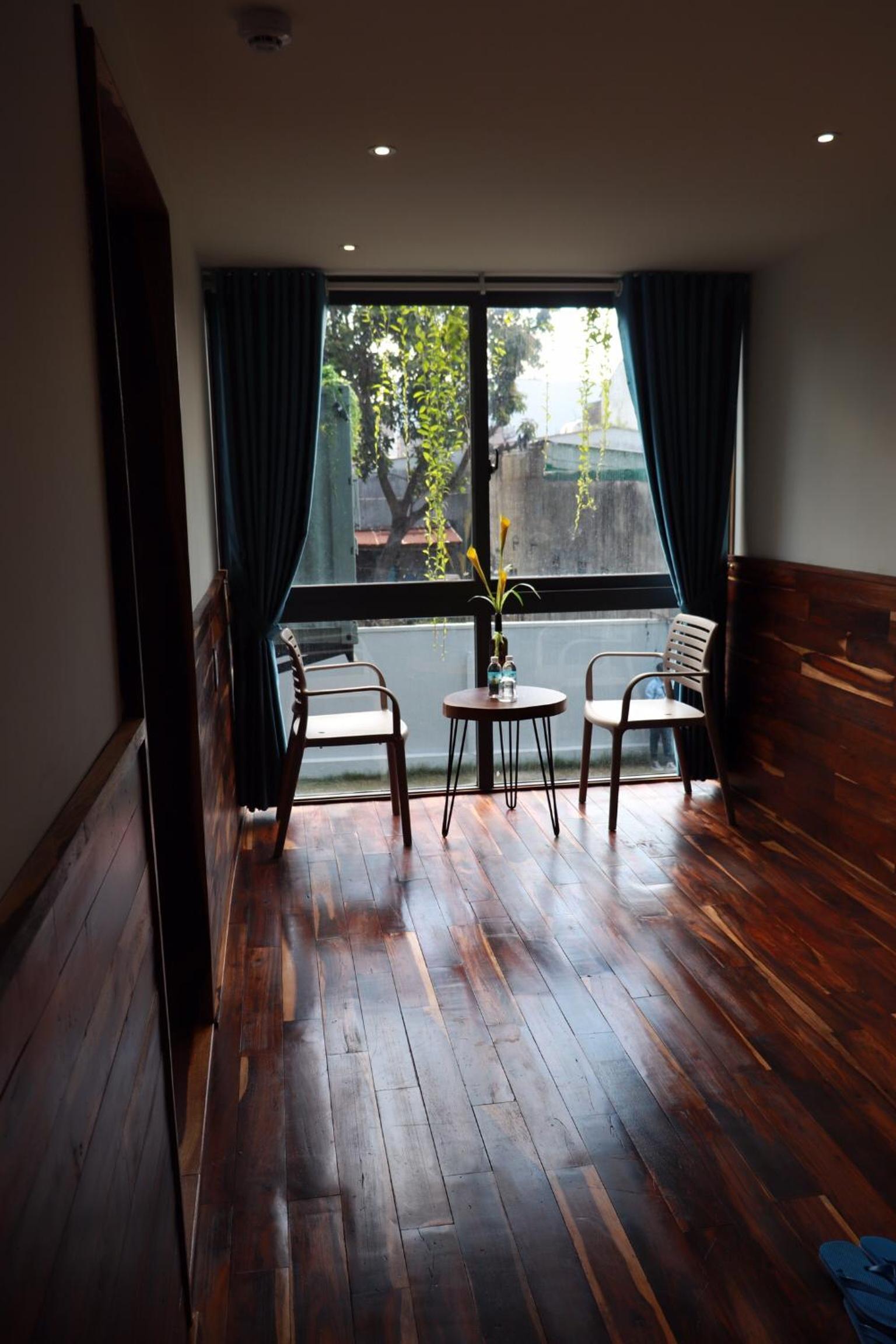 King Room with Two King Beds - Photo 5