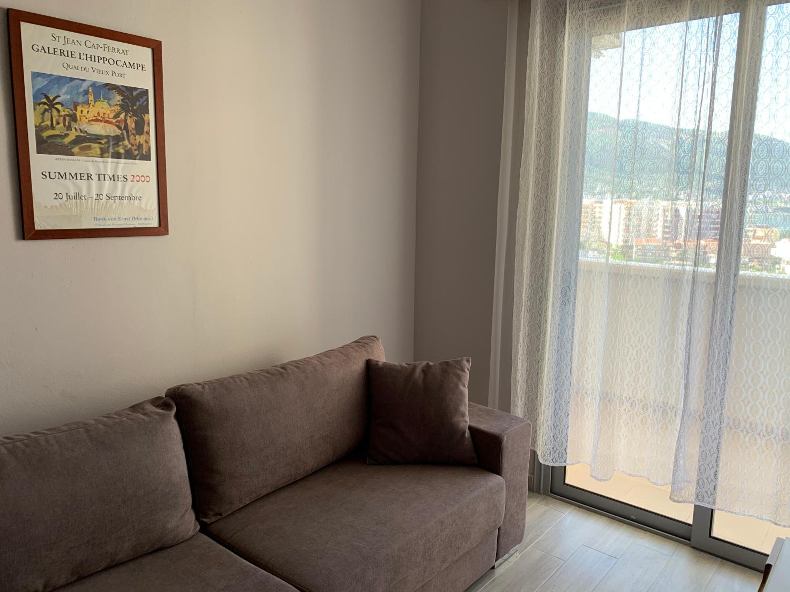 Apartment With Sea View