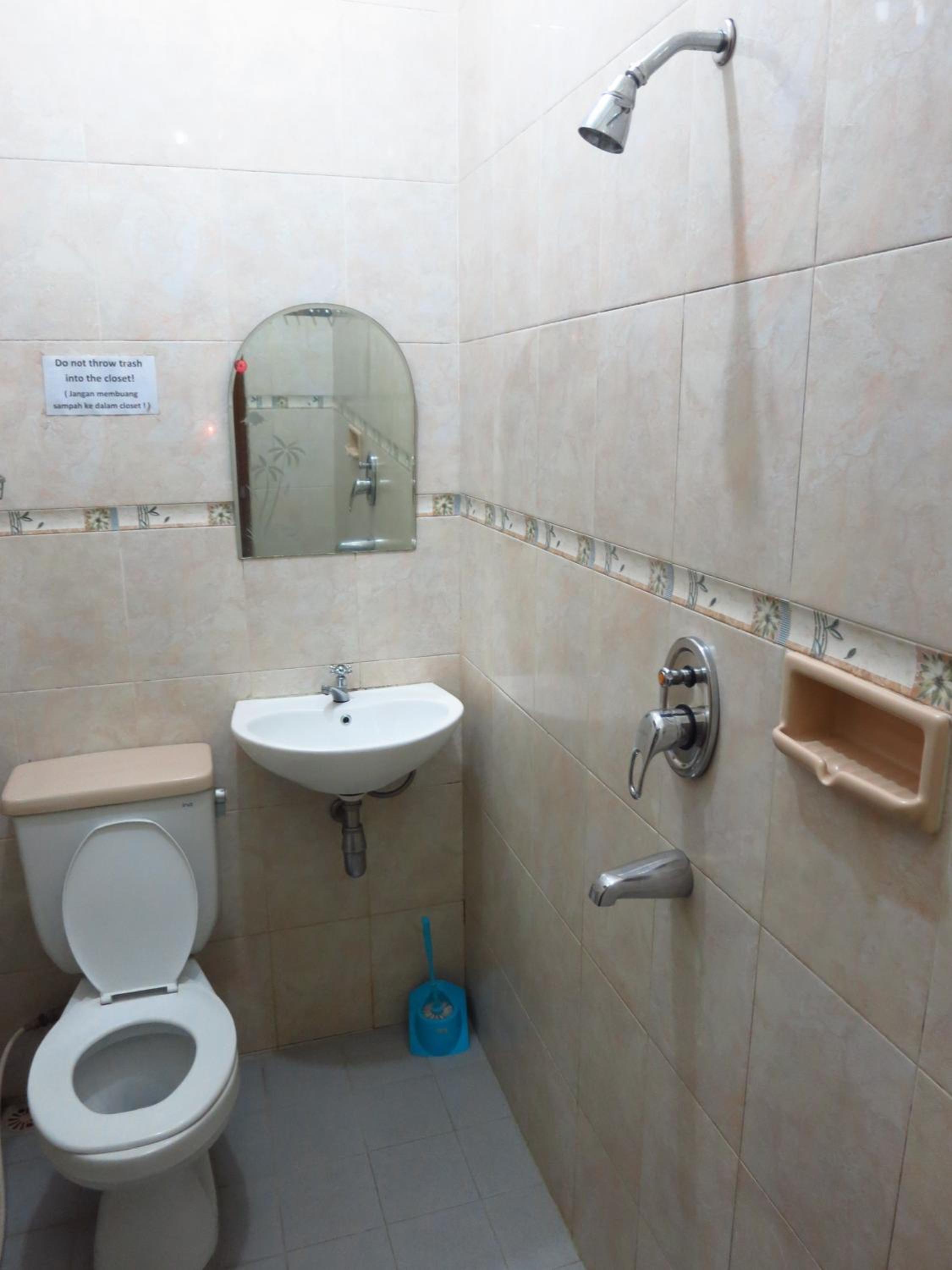 Standard Double or Twin Room - Photo 4