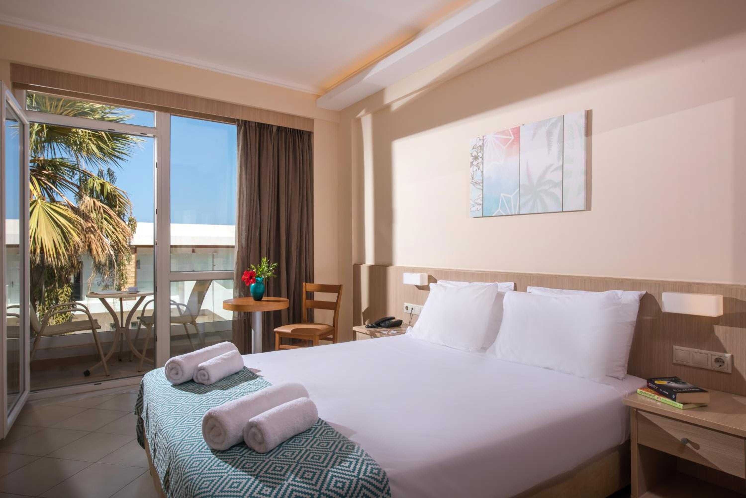  Standard Double or Twin Room - Photo 2