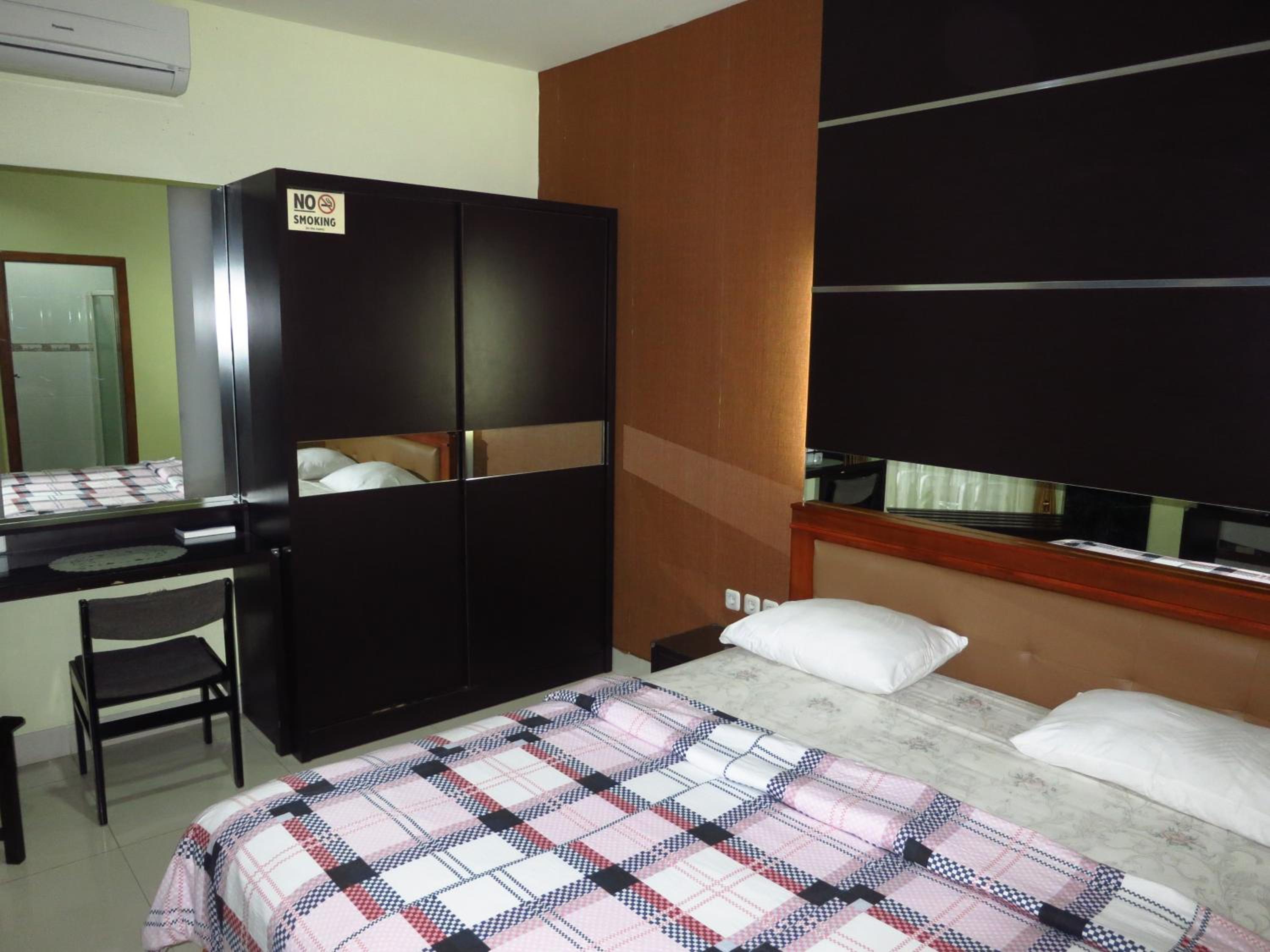 Deluxe Double or Twin Room - Photo 11