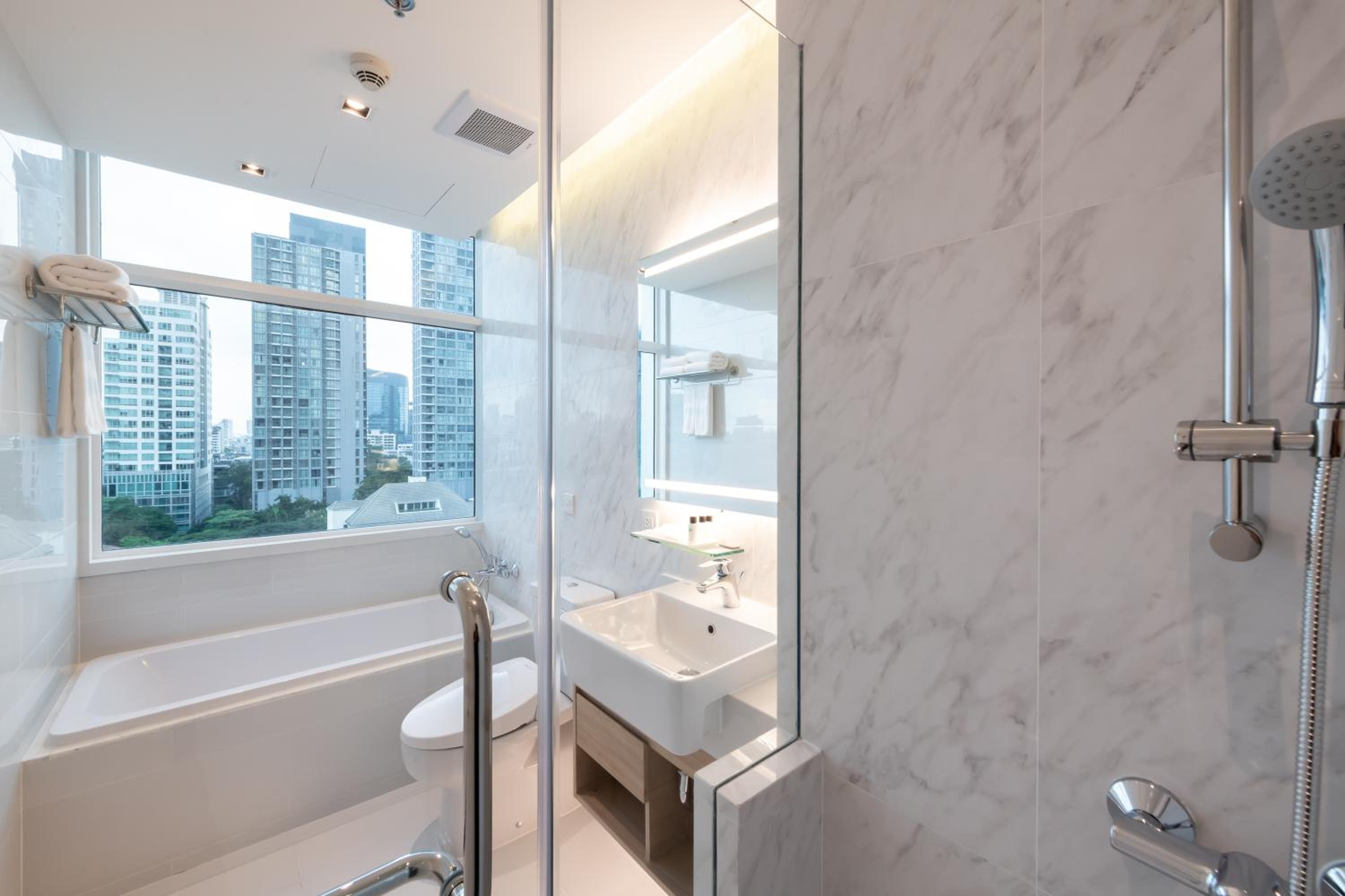 Executive Suite photo 2