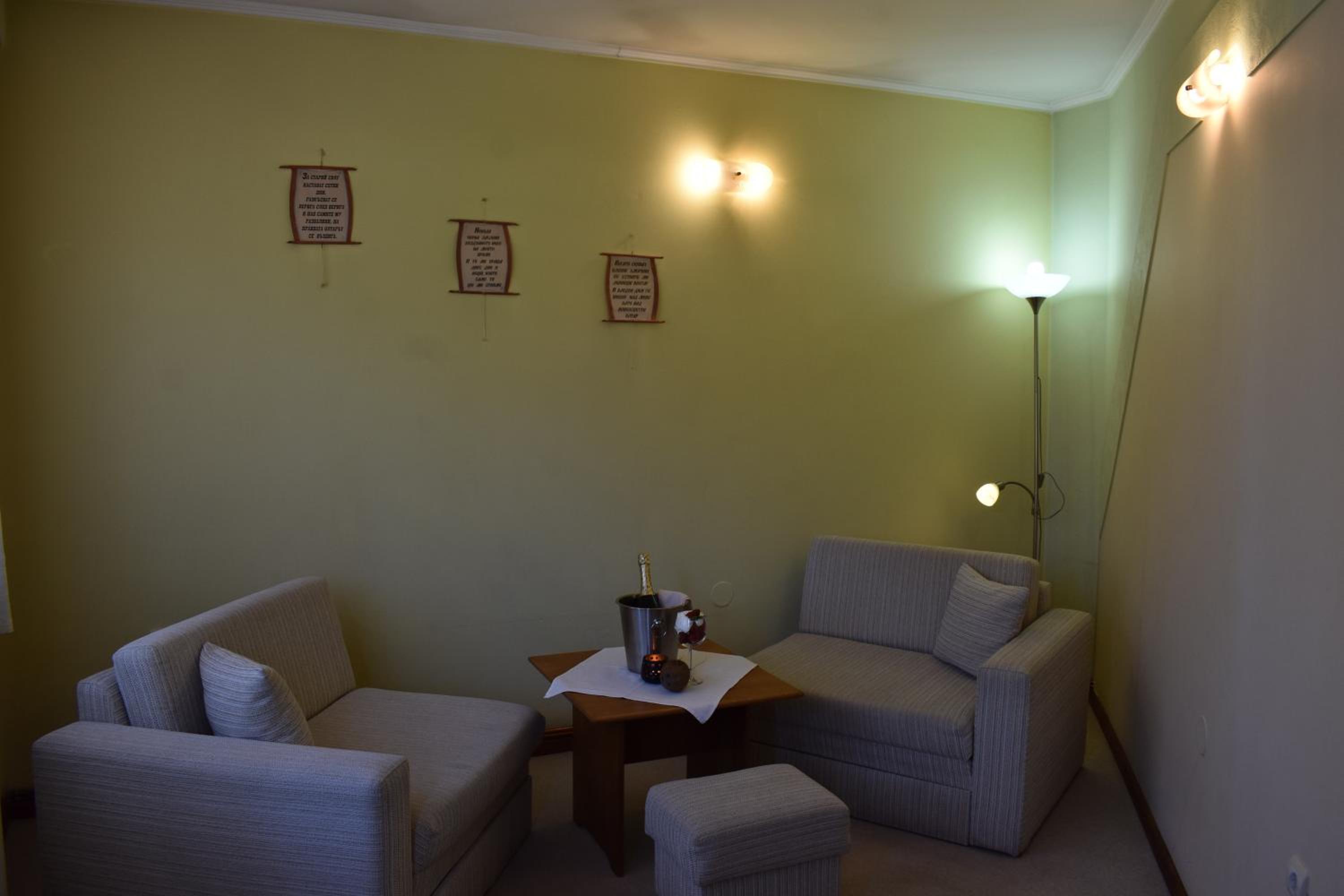One-Bedroom Suite photo 1