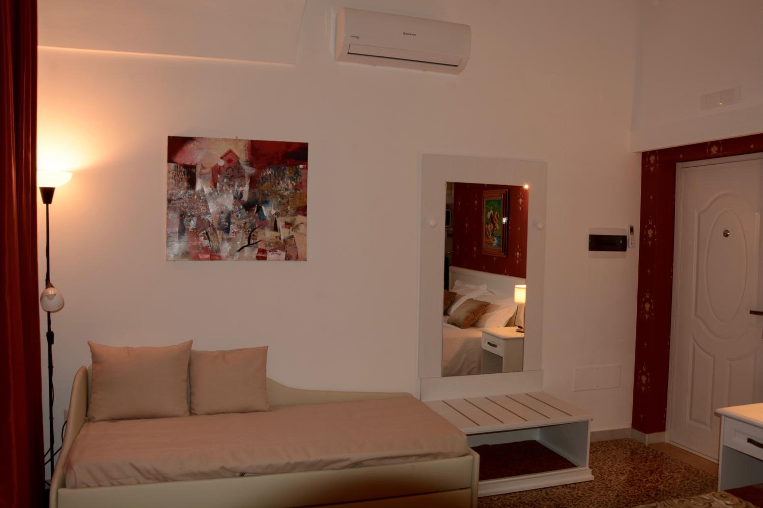 Family Room with Private Bathroom - Photo 14