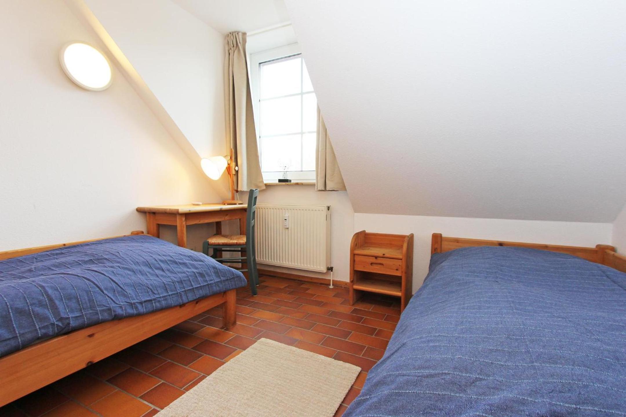 Apartment with Balcony photo 2