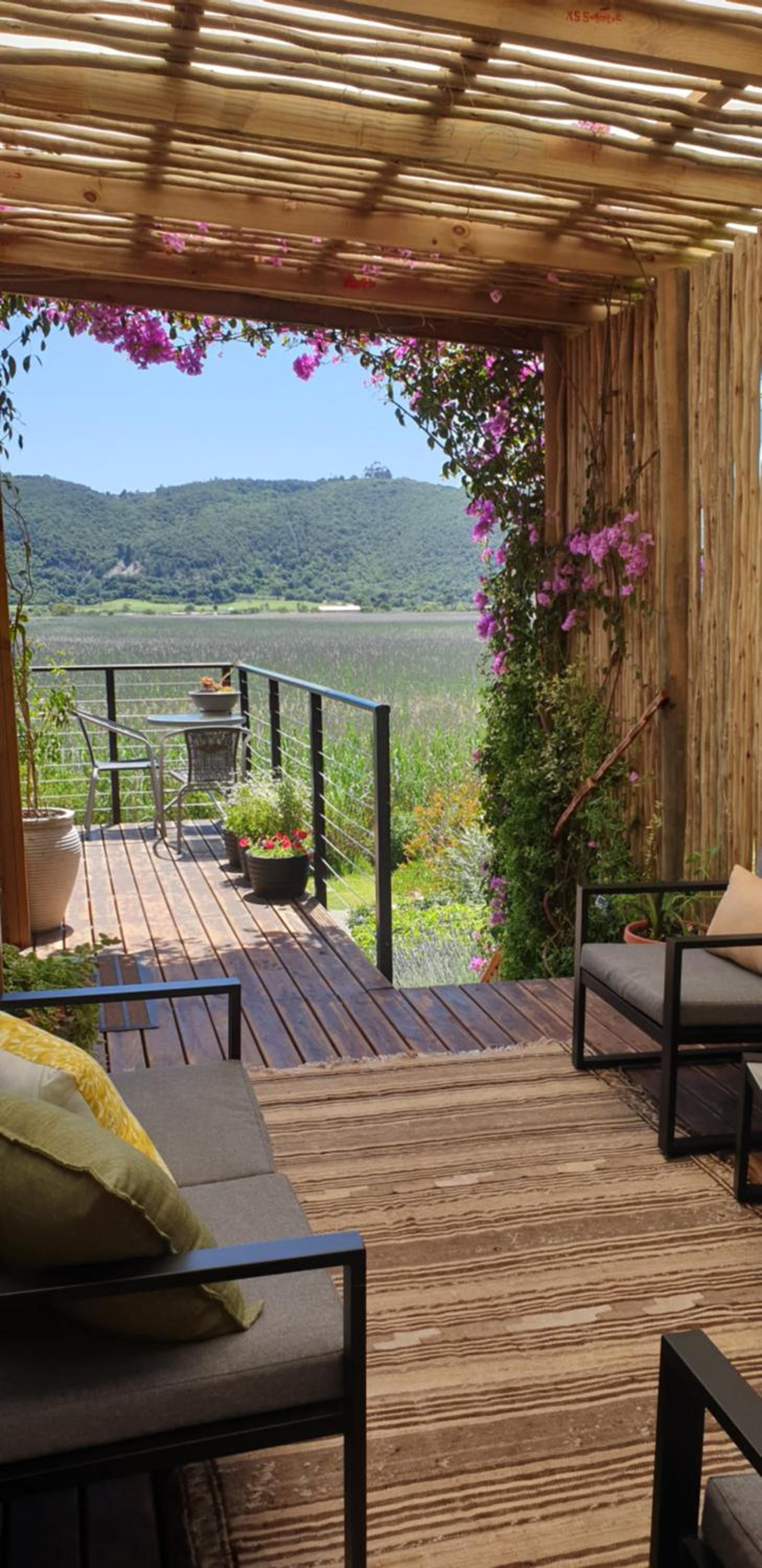 Apartment with Lake View photo 3