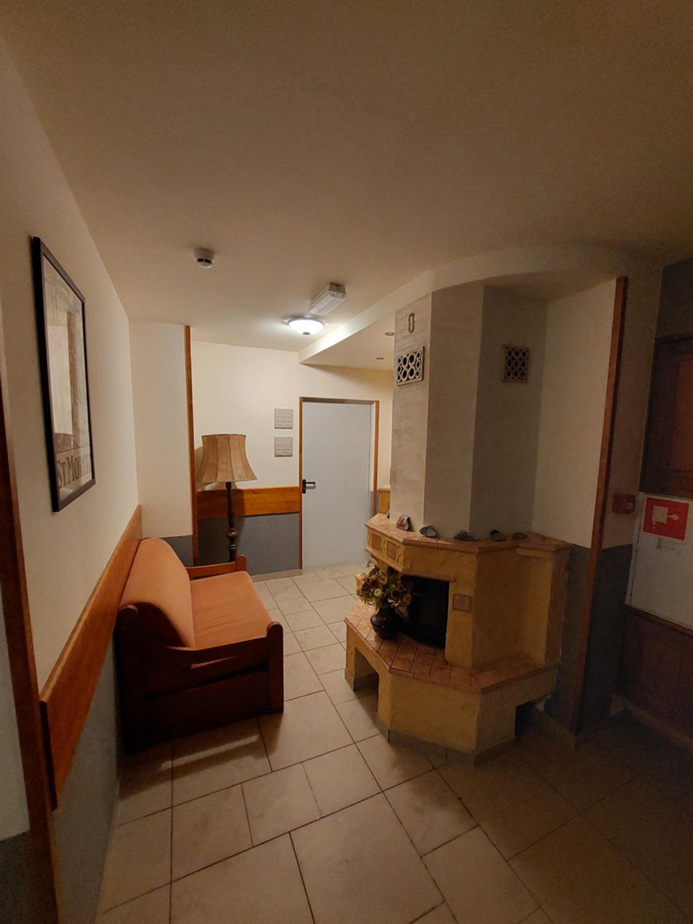 Family Room with Bathroom photo 1