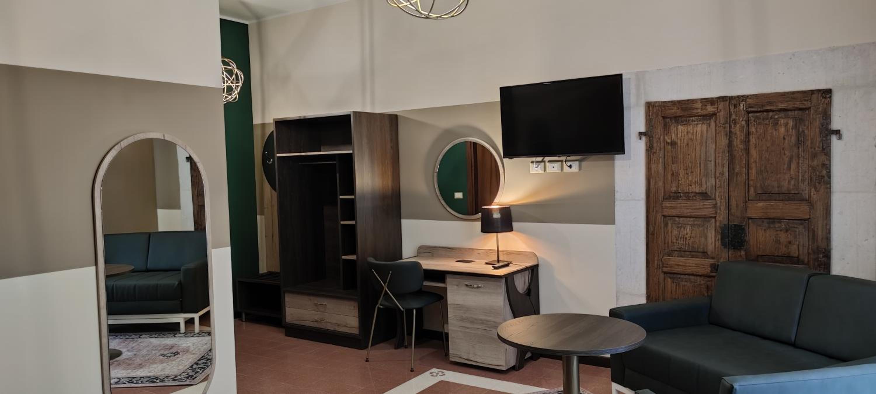 Deluxe Family Room photo 2