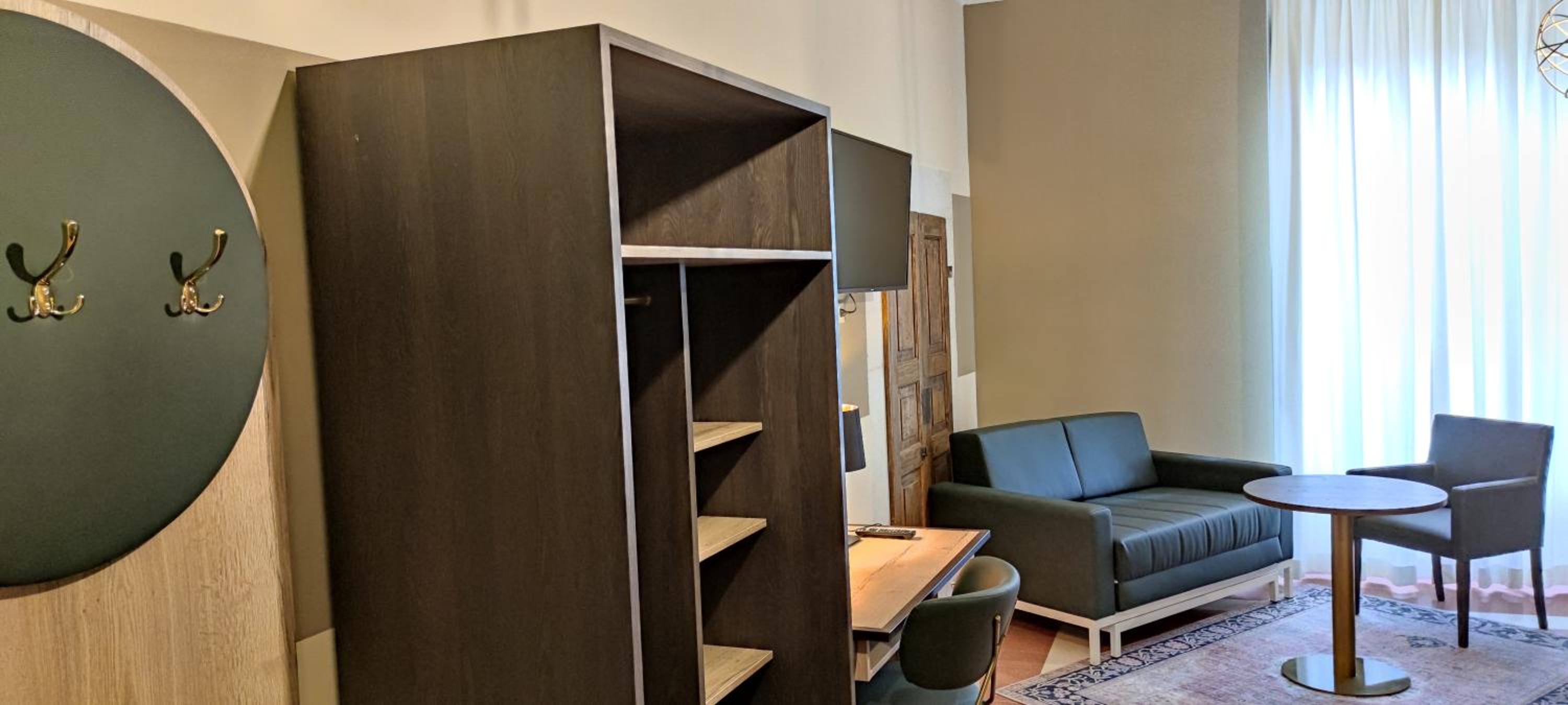 Deluxe Family Room photo 3