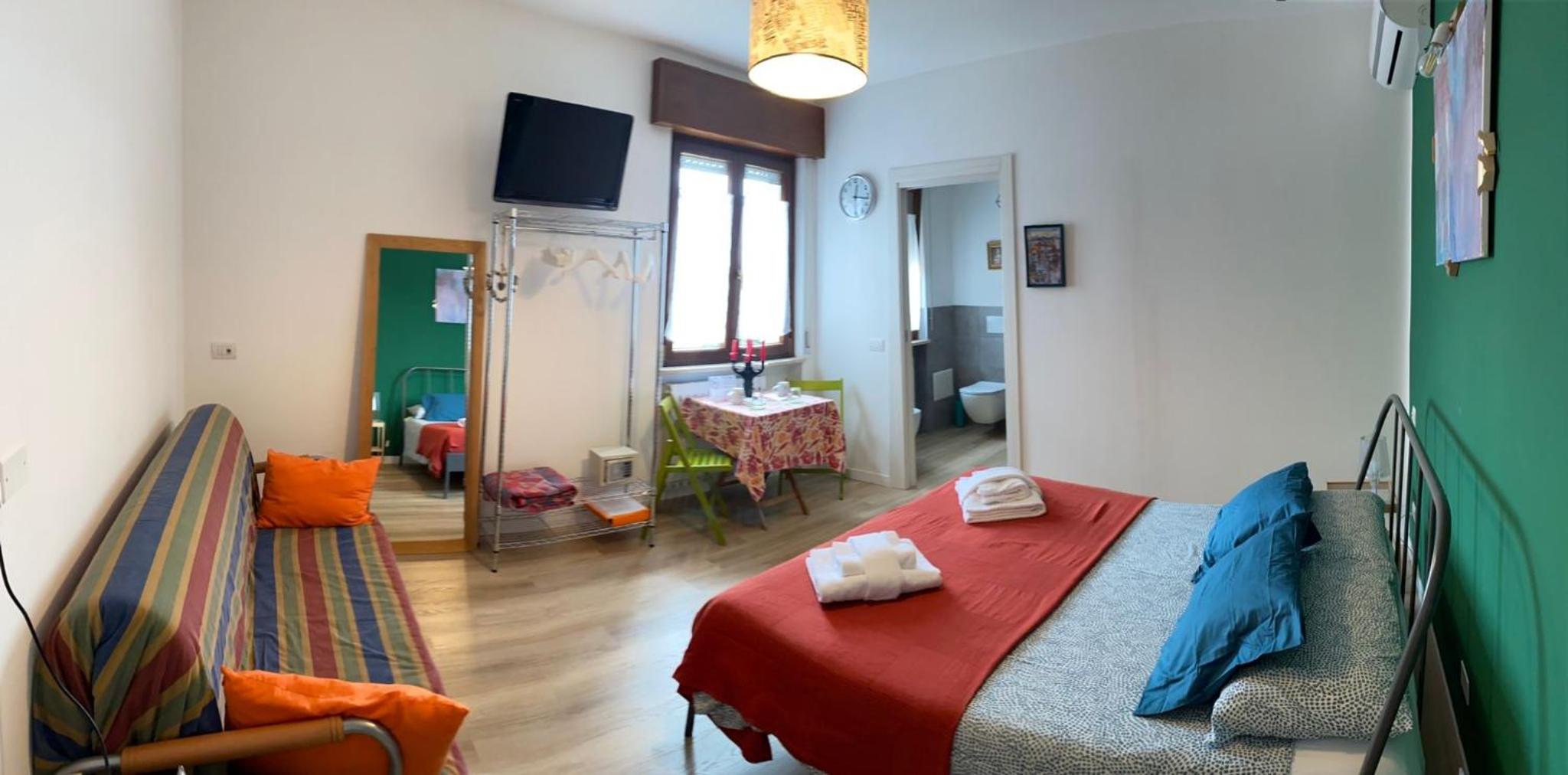 Deluxe King Room - Photo 3