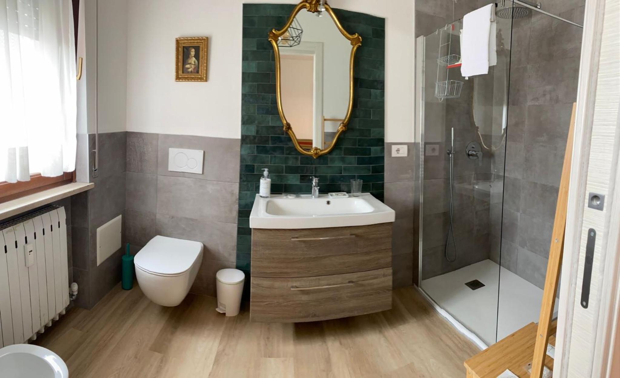 Deluxe King Room - Photo 4