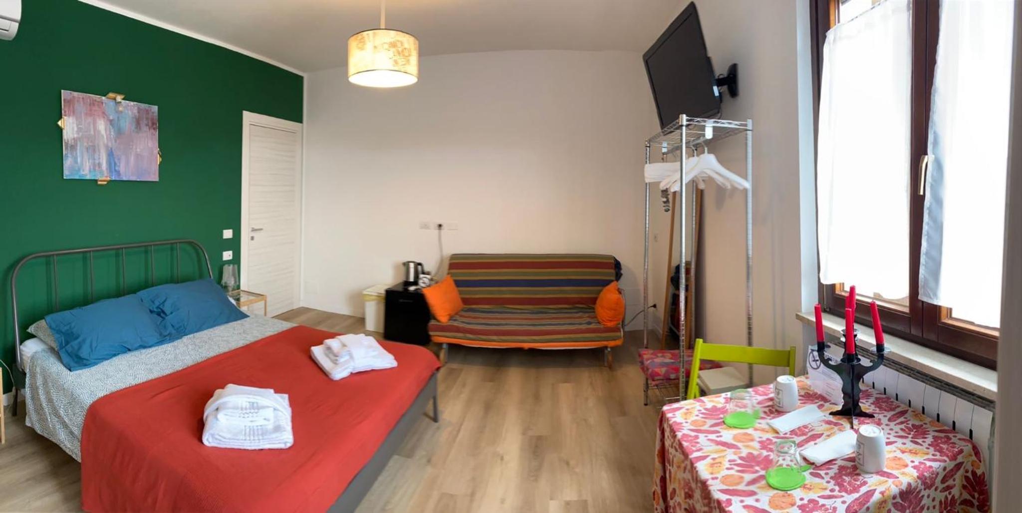 Deluxe King Room - Photo 5