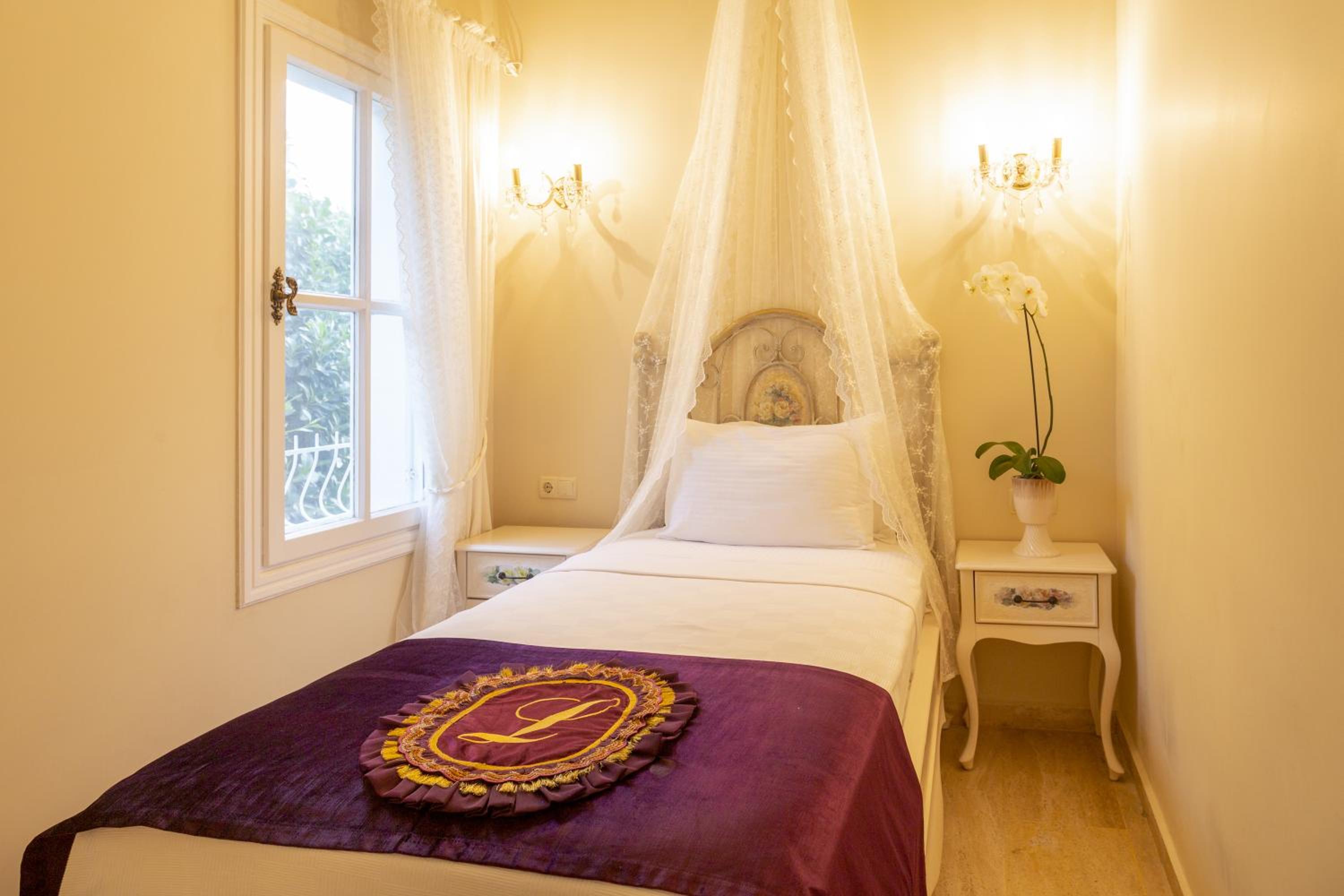 Deluxe Suite with Sea View photo 2