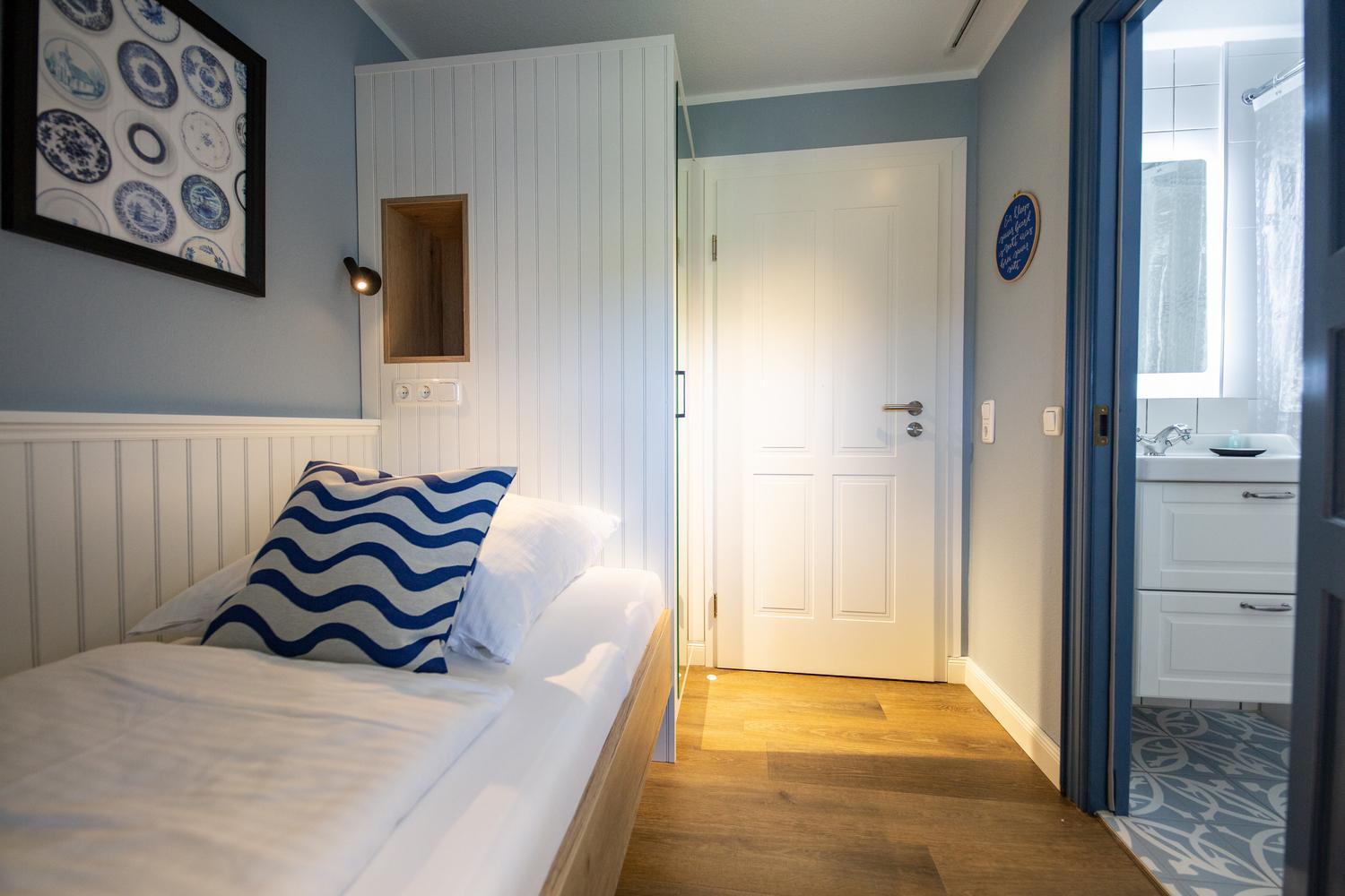 Small Single Room