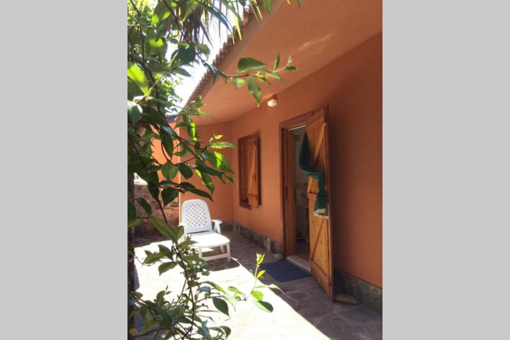 One-Bedroom House photo 1