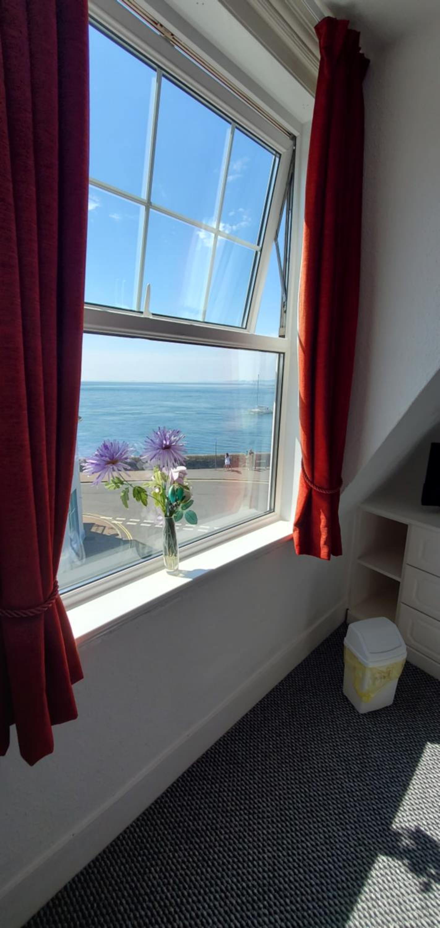 Double Room with Sea View - Photo 8