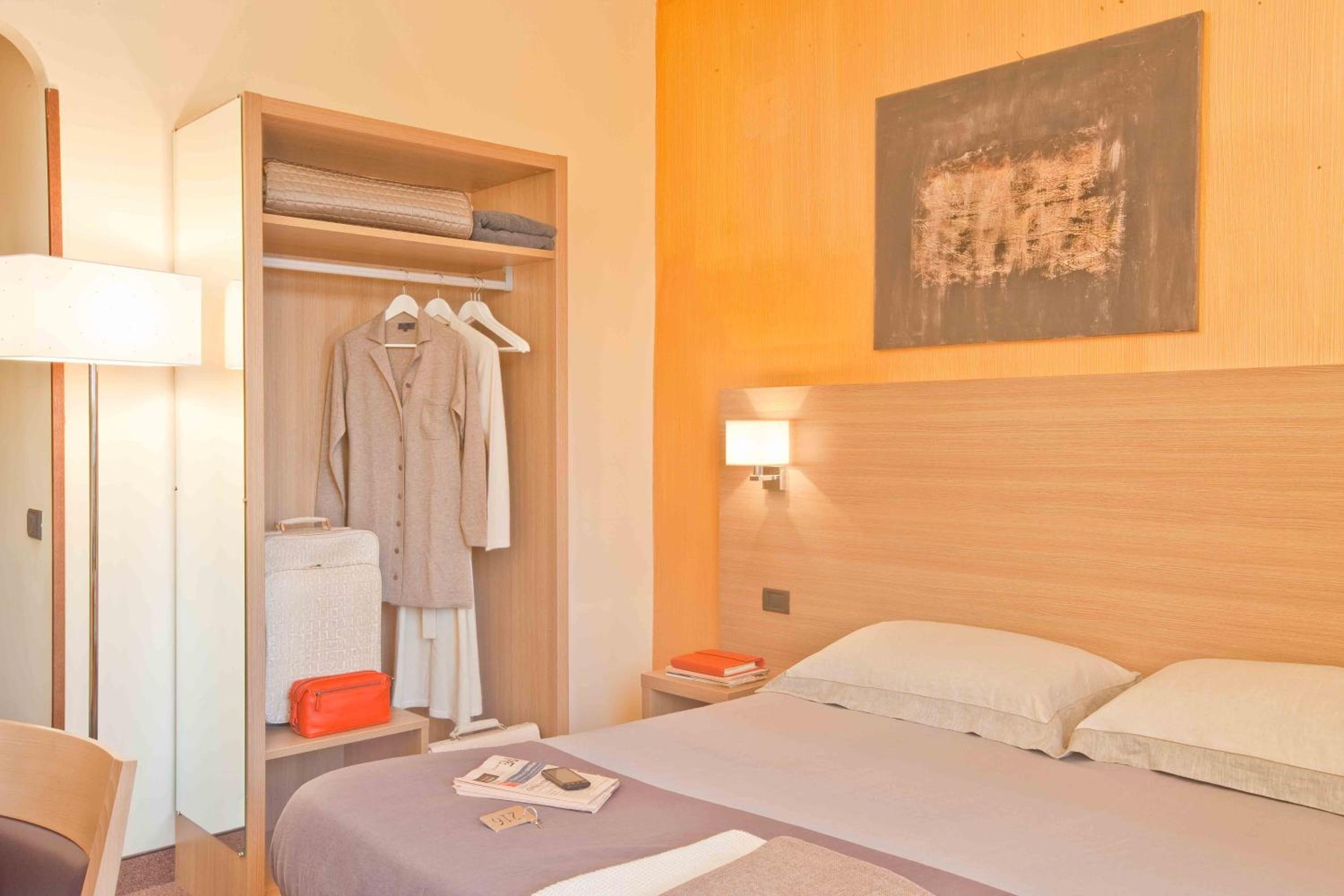 Classic Double Room - Photo 5