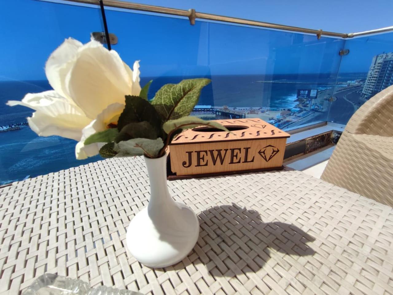  Deluxe Suite Direct Sea View (Egyptians & Resident Foreigners only)  photo 3
