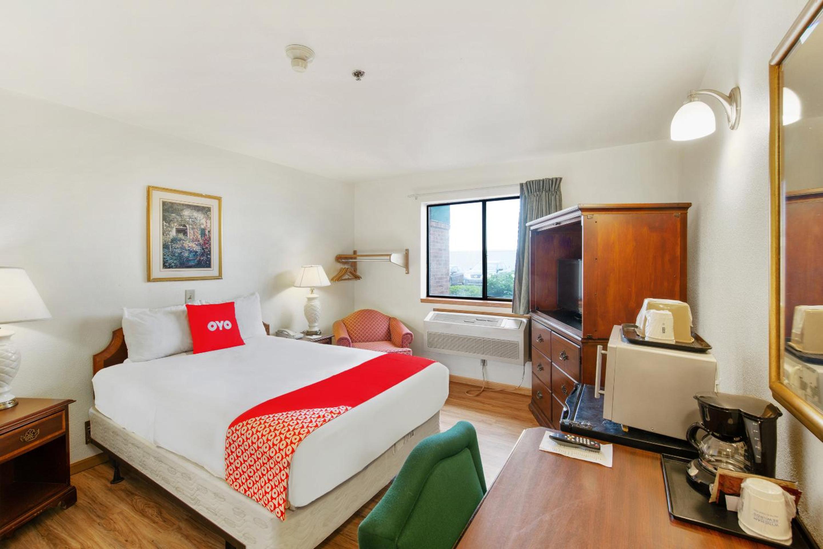 Double Room - Disability Access - Photo 1