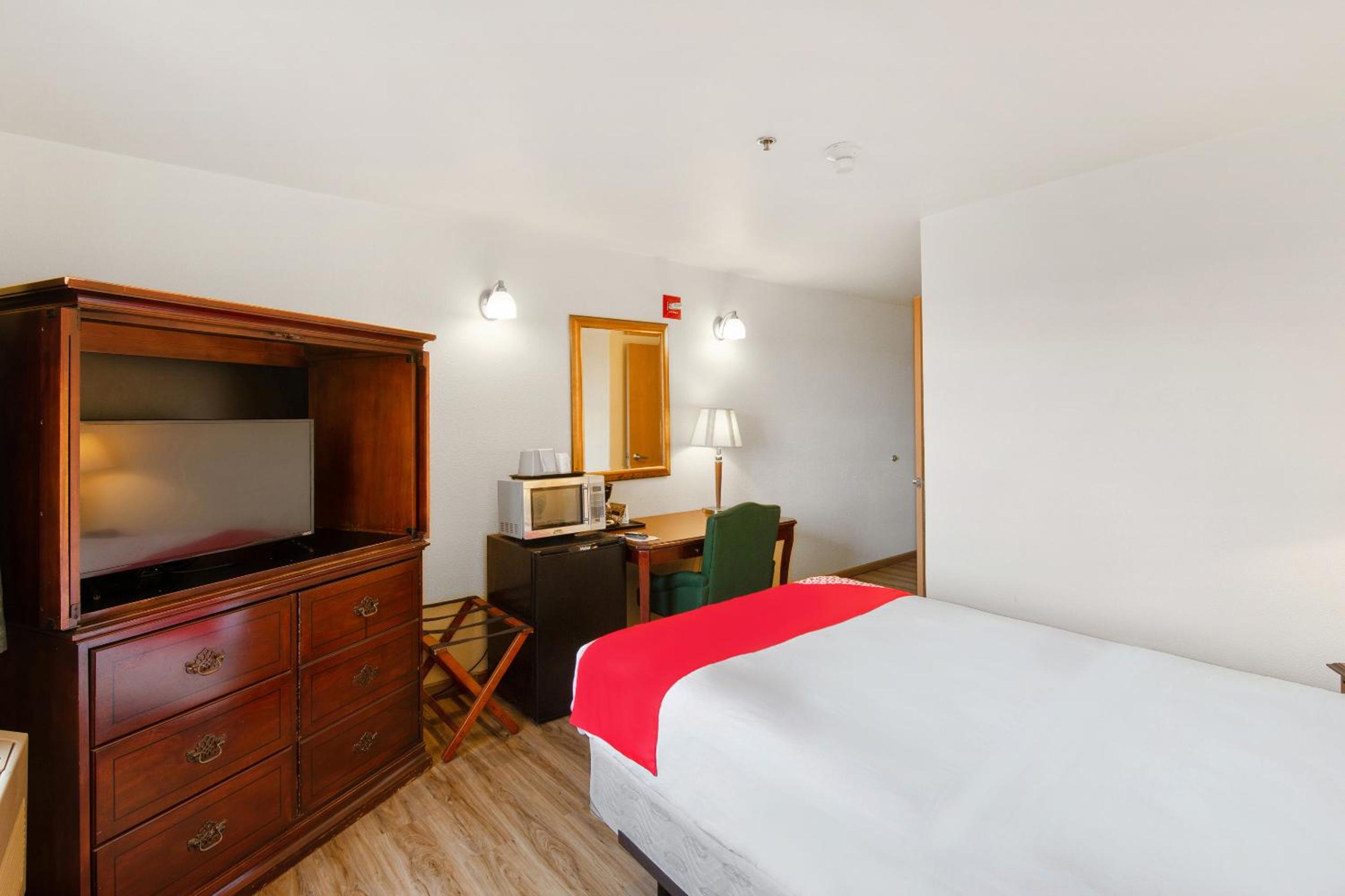 Double Room - Disability Access - Photo 4