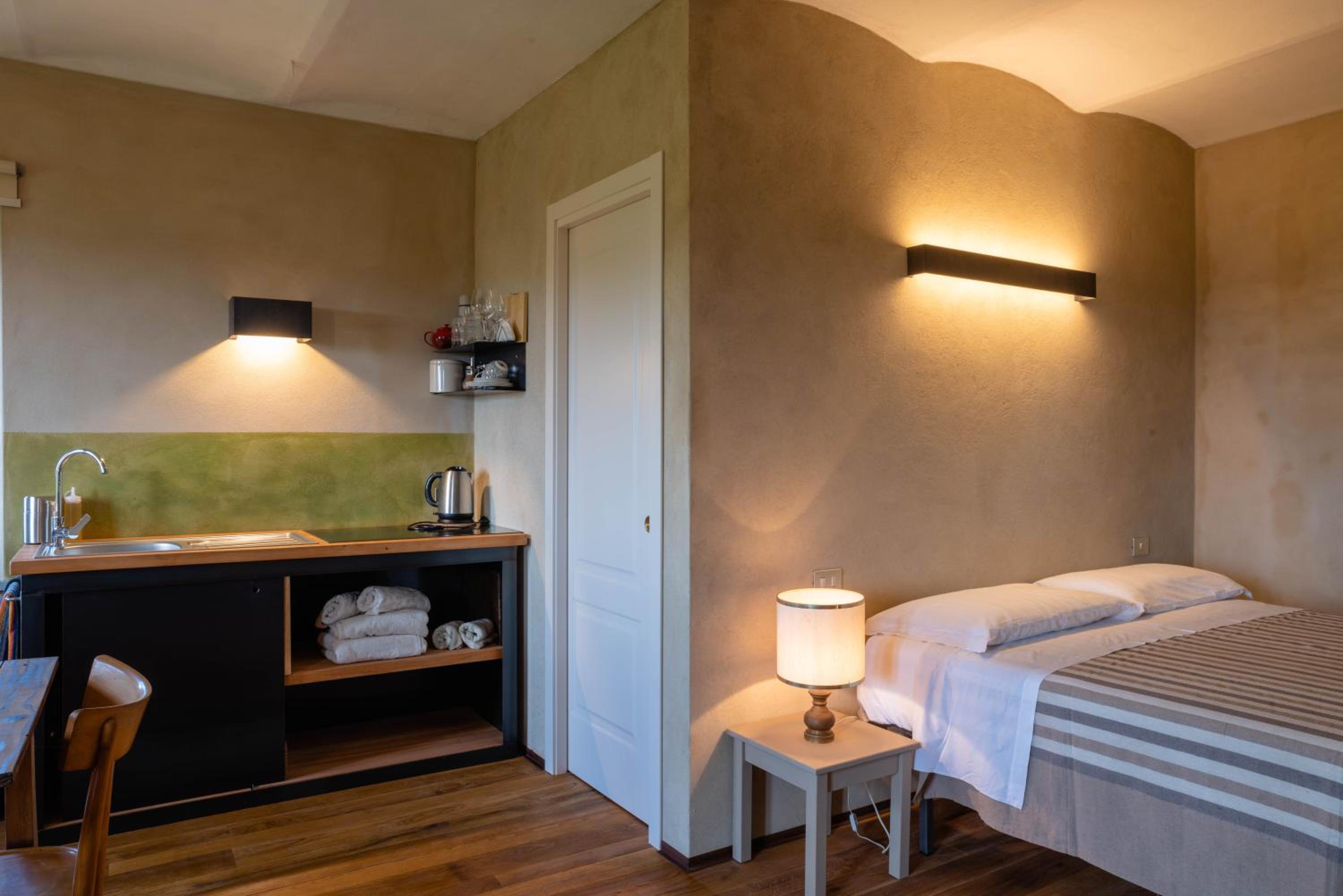 Double Room with Balcony photo 3