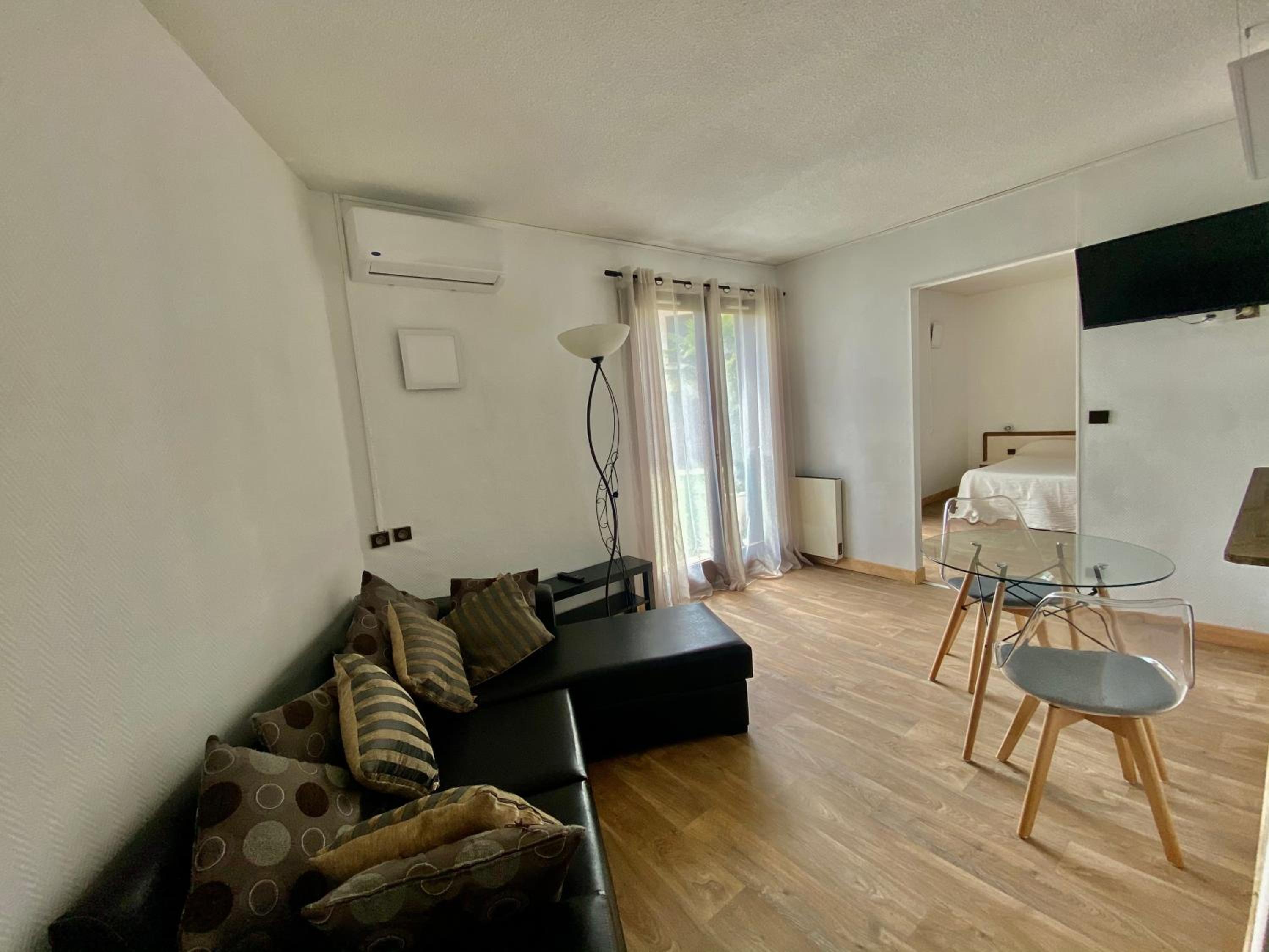 Apartment with Garden View - Photo 1