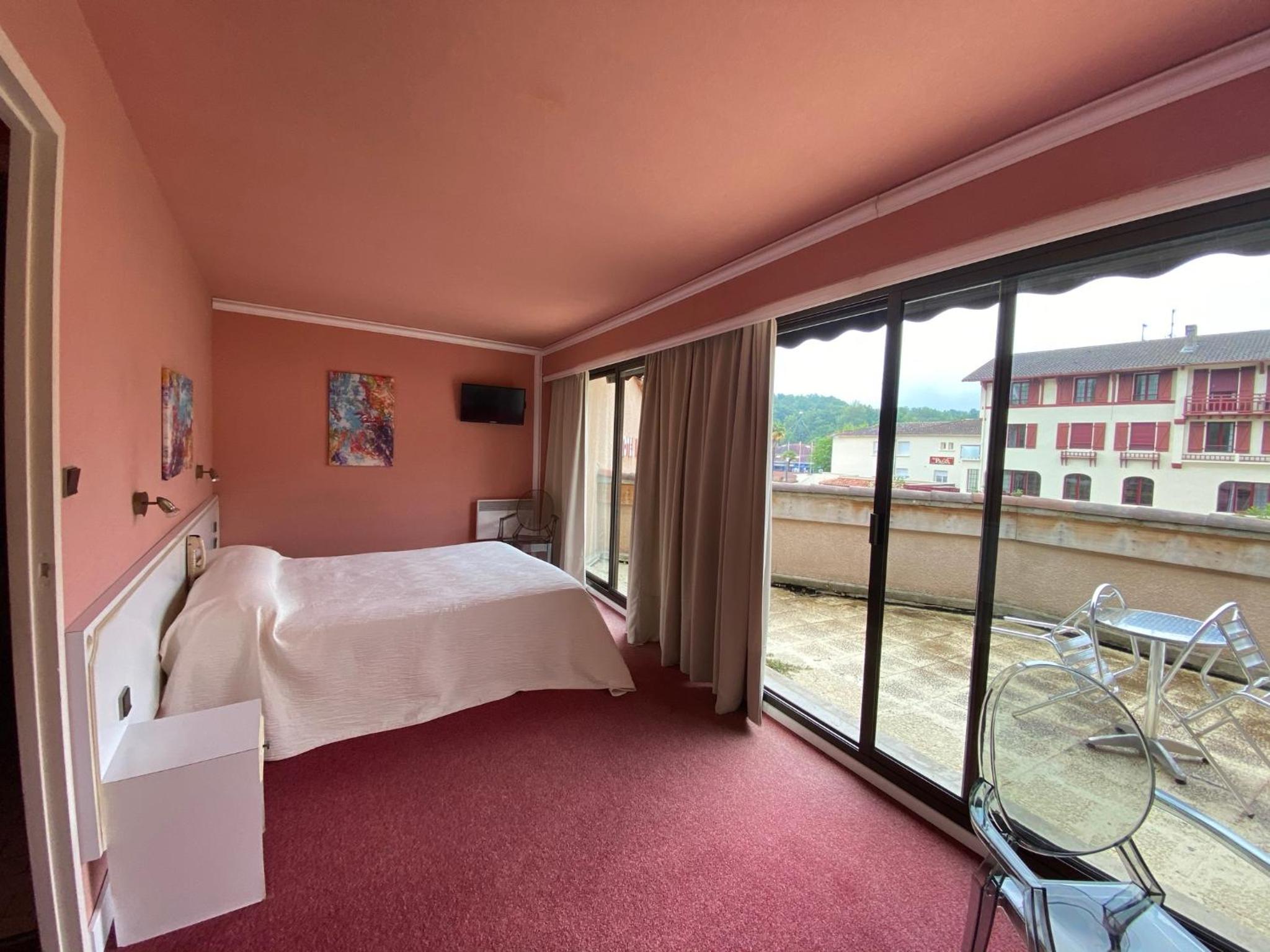 Double Room with Terrace - Photo 2