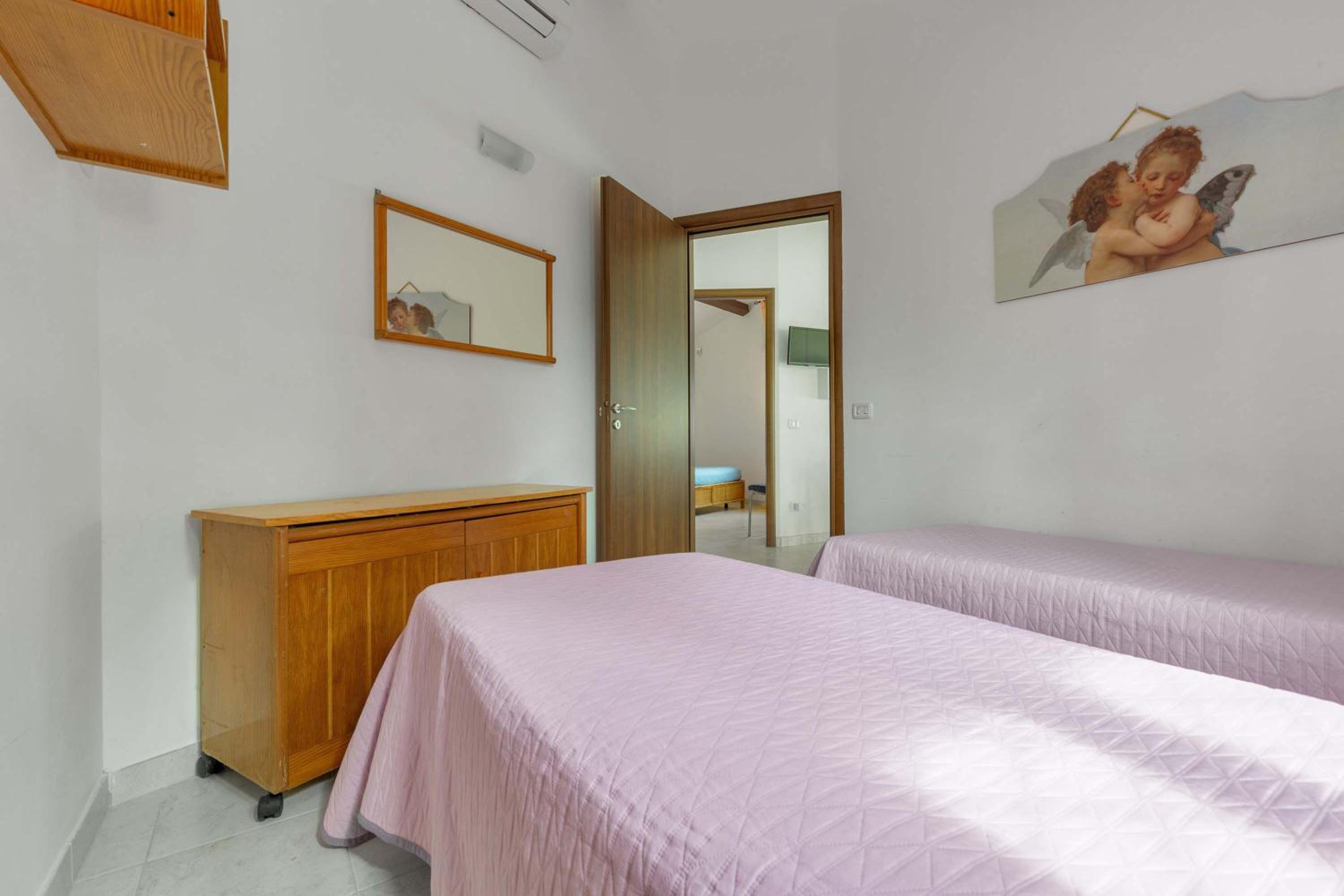 Two-Bedroom House photo 2