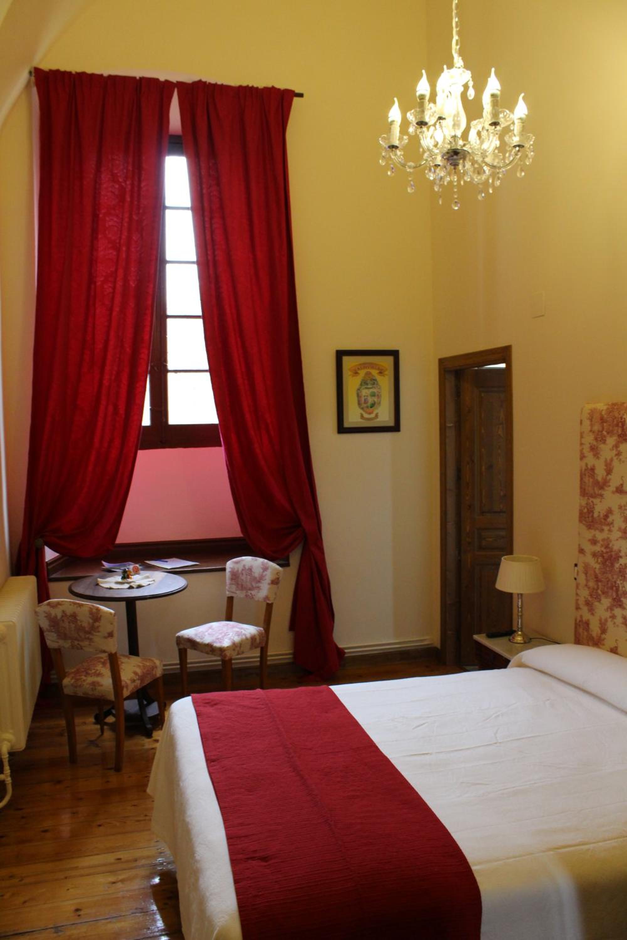 Habitación Doble con Bañera de Hidromasaje